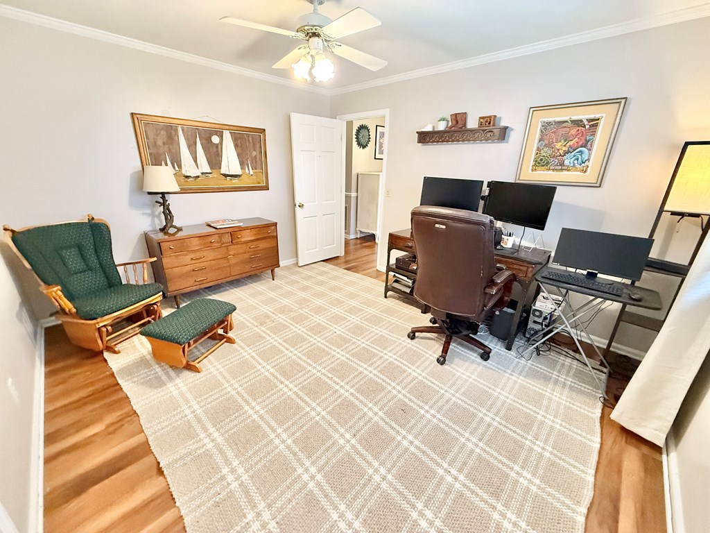 1436 Larkin Ave