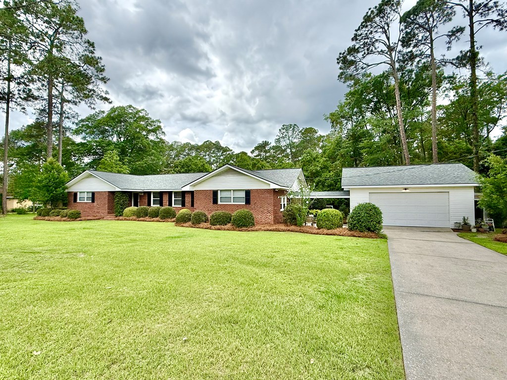 1436 Larkin Ave