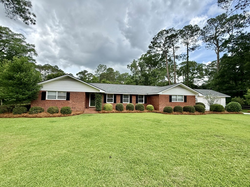 1436 Larkin Ave
