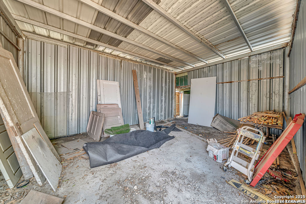 115 W HIGHLAND BLVD