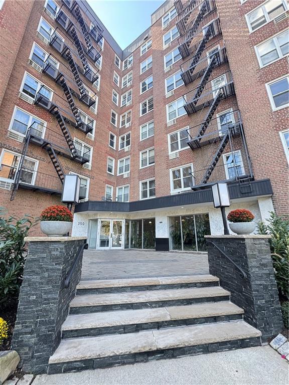 350 Richmond Terrace 7L