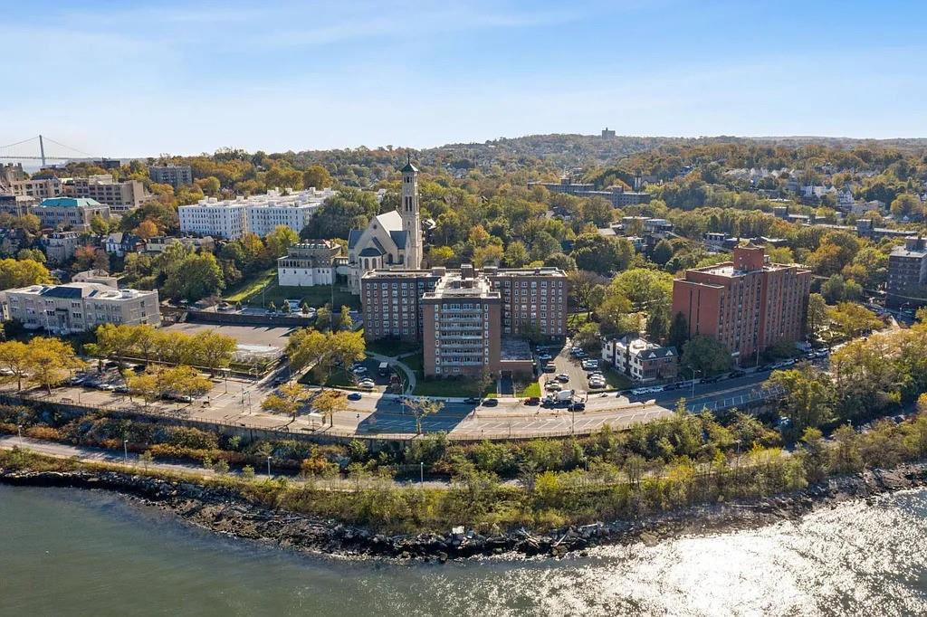 350 Richmond Terrace 7L