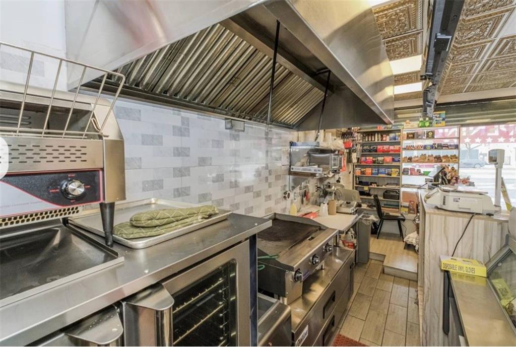 4012 Hylan Boulevard