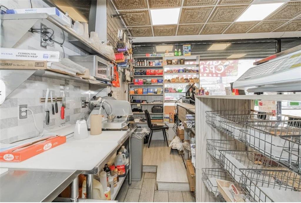 4012 Hylan Boulevard