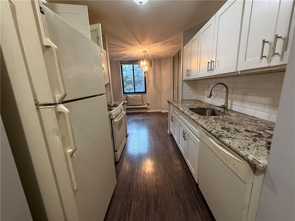 50 Belair Road 2J