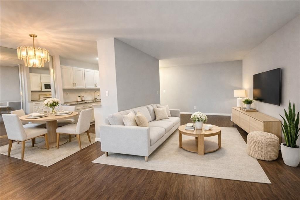 50 Belair Road 2J