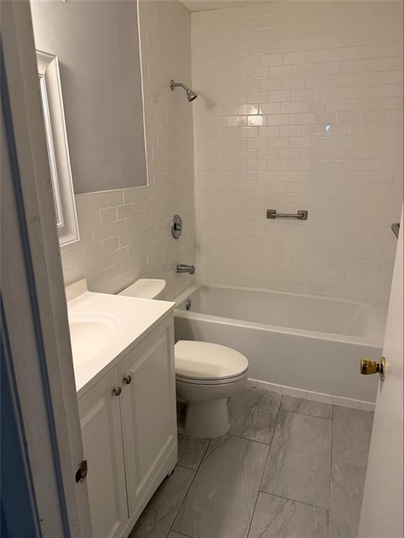 50 Belair Road 2J