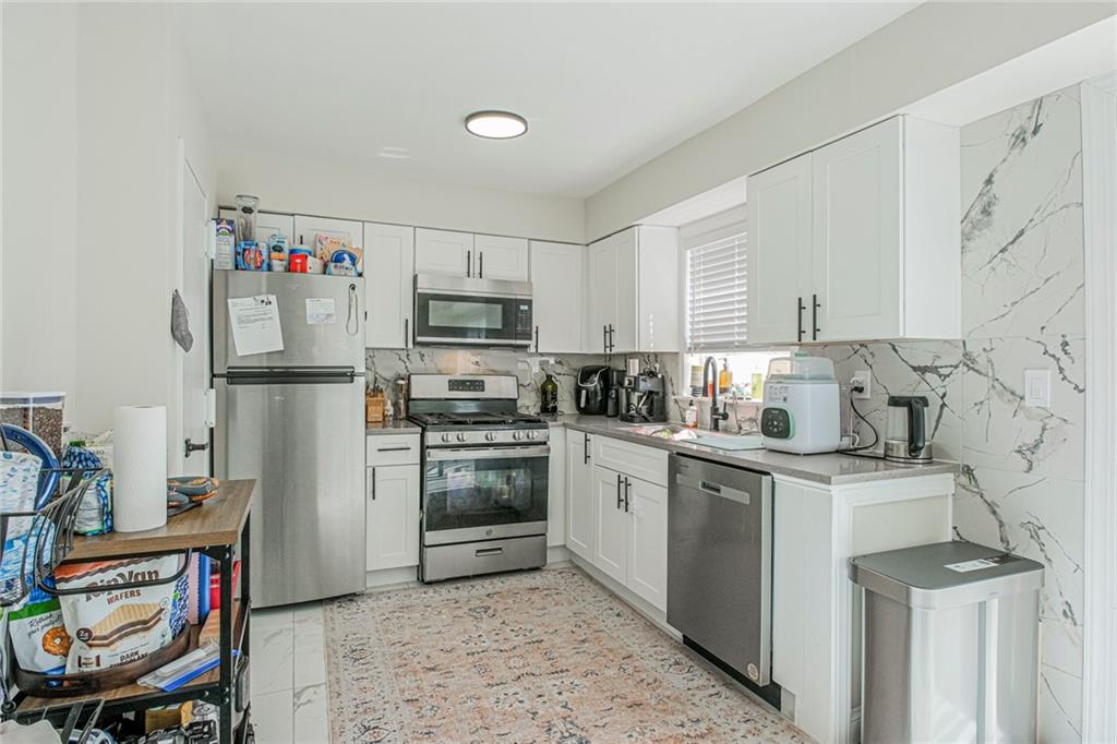 182 Arlington Place