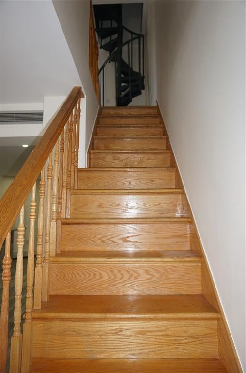 12 Webers Court