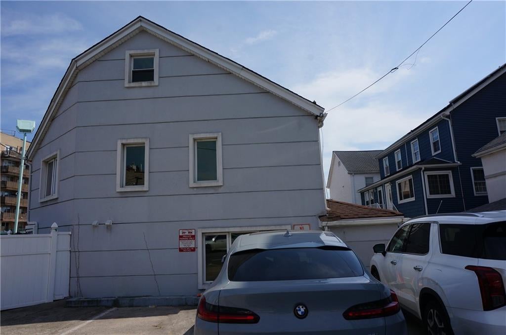 12 Webers Court