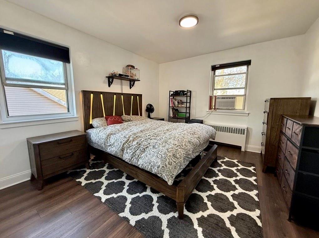 565 castleton Avenue 2B