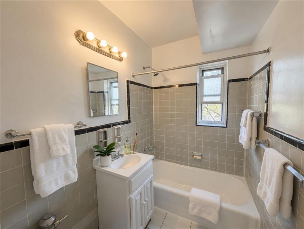 2525 Nostrand Avenue 6T