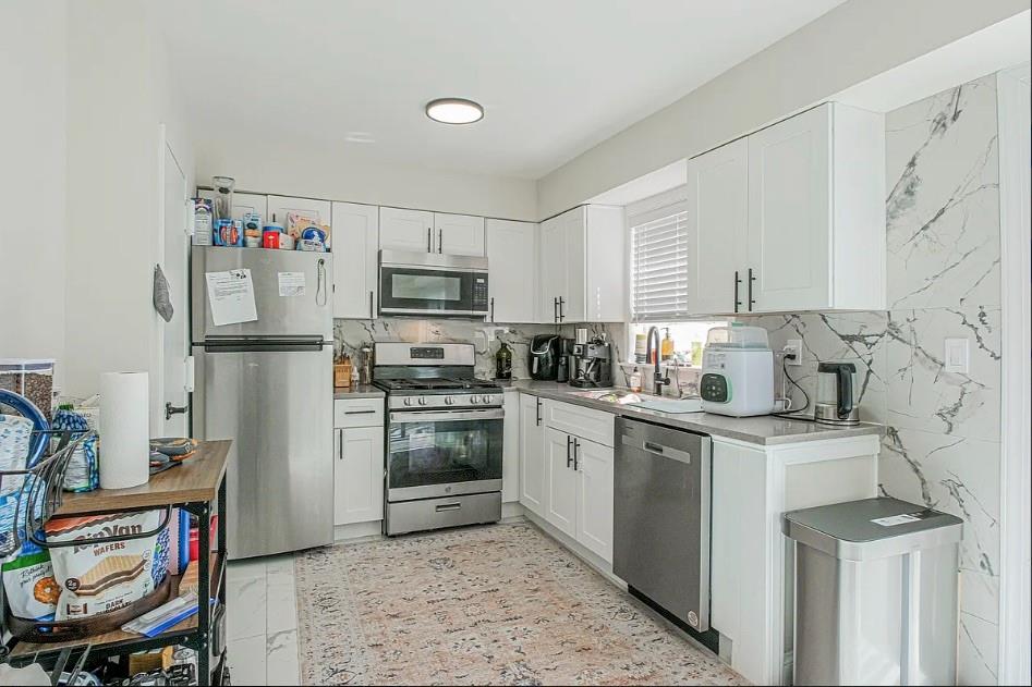 182 Arlington Place