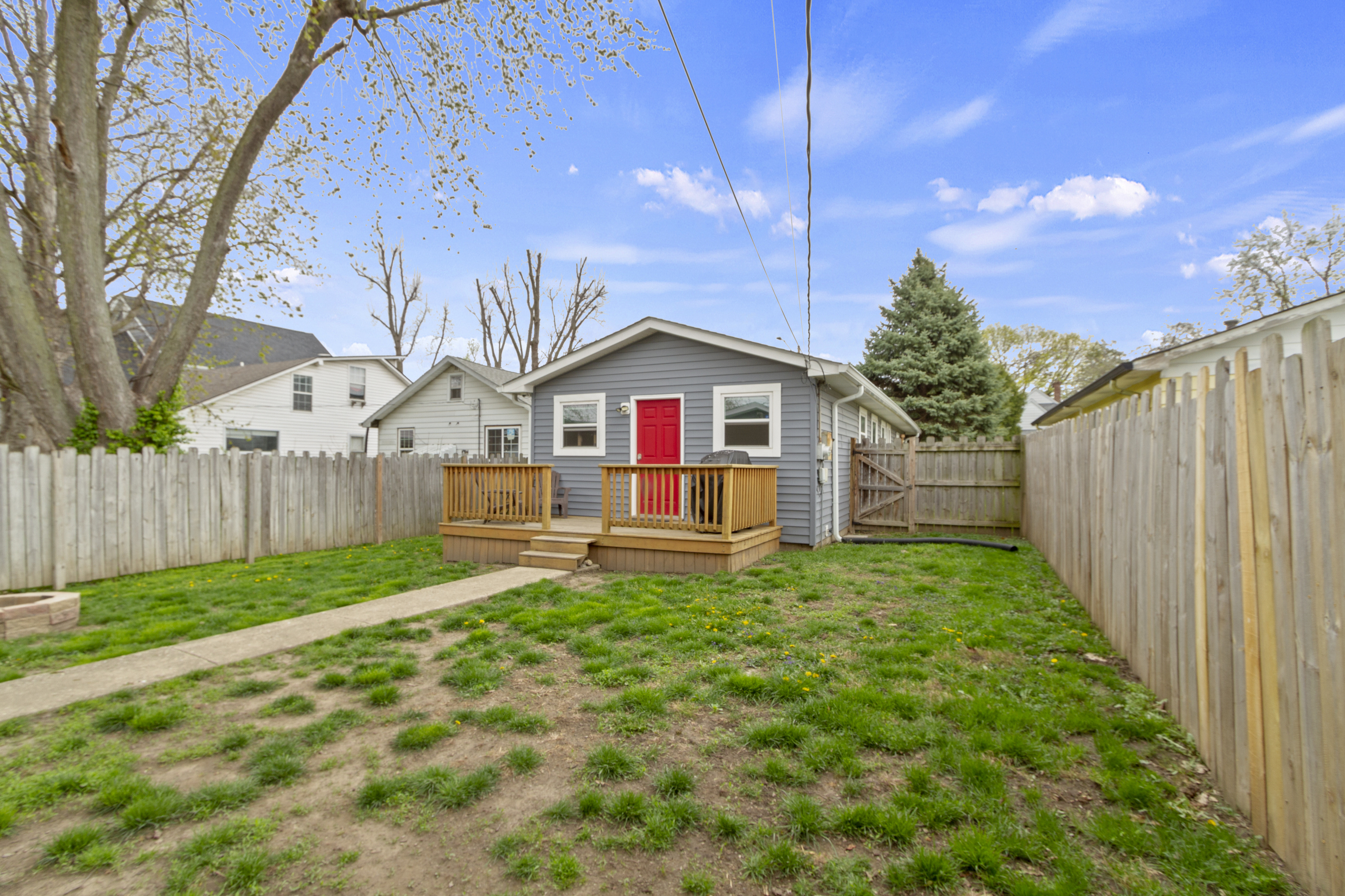 2142 Ringgold Avenue