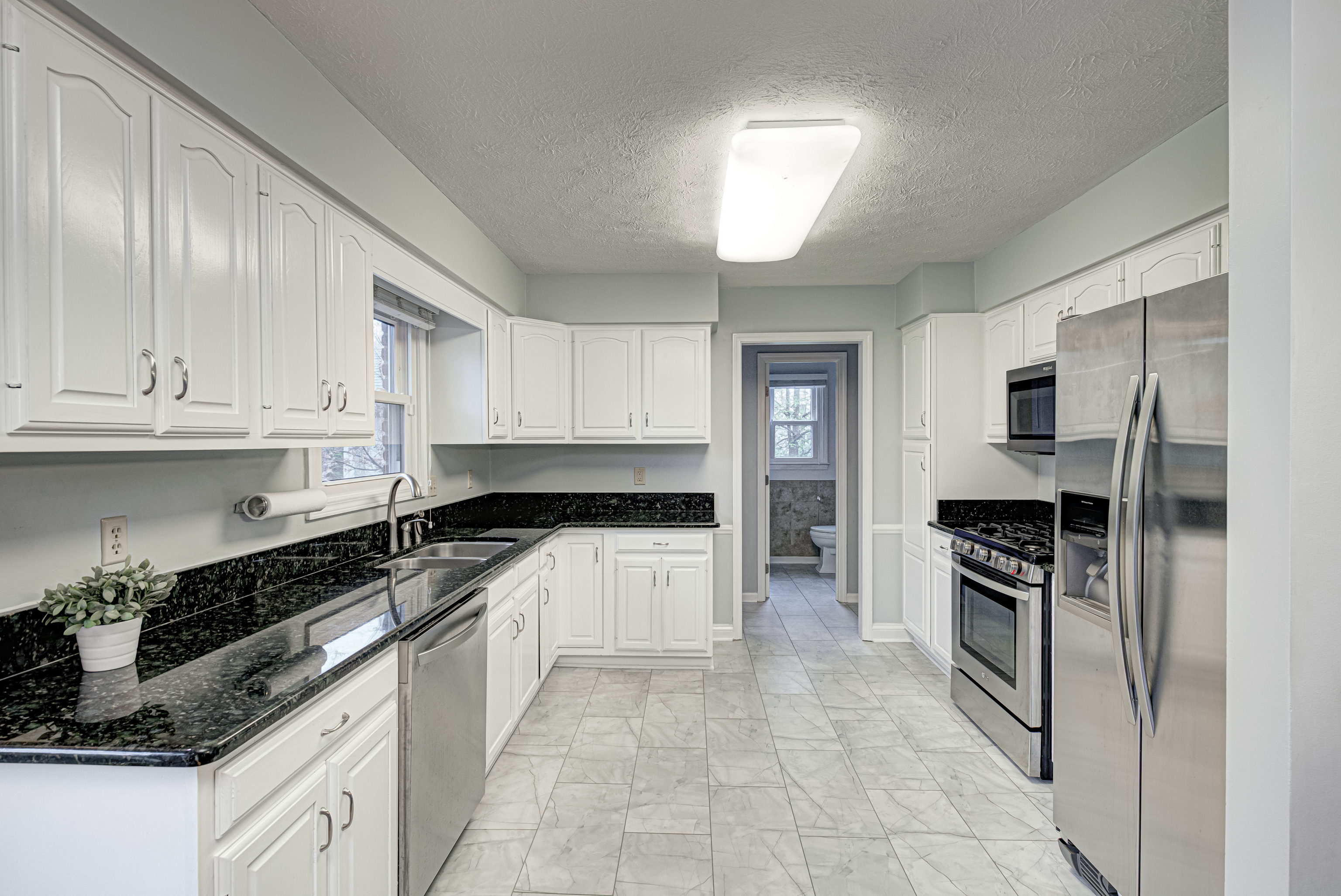 6080 Redcoach Lane