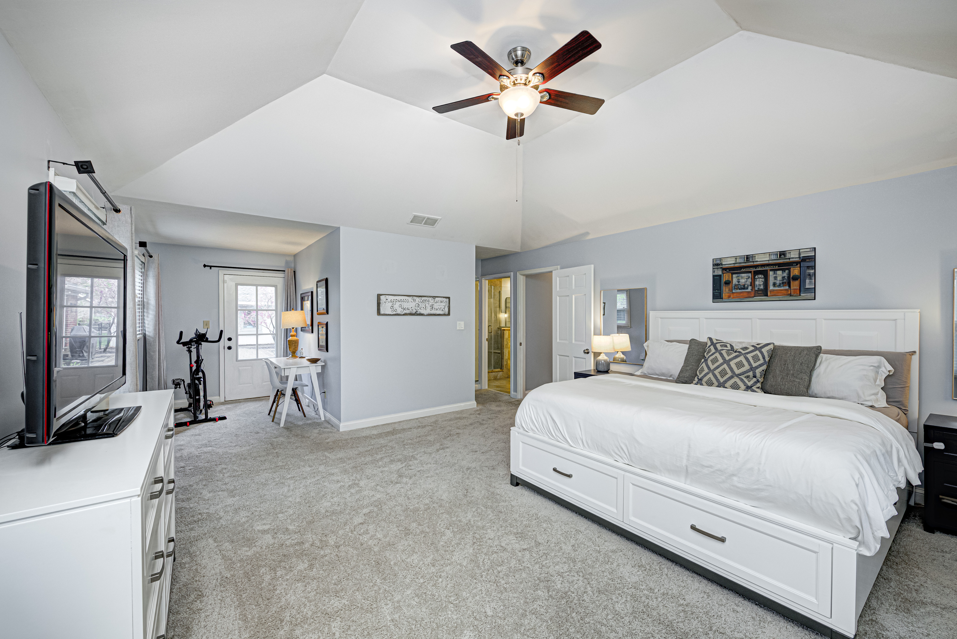 6080 Redcoach Lane
