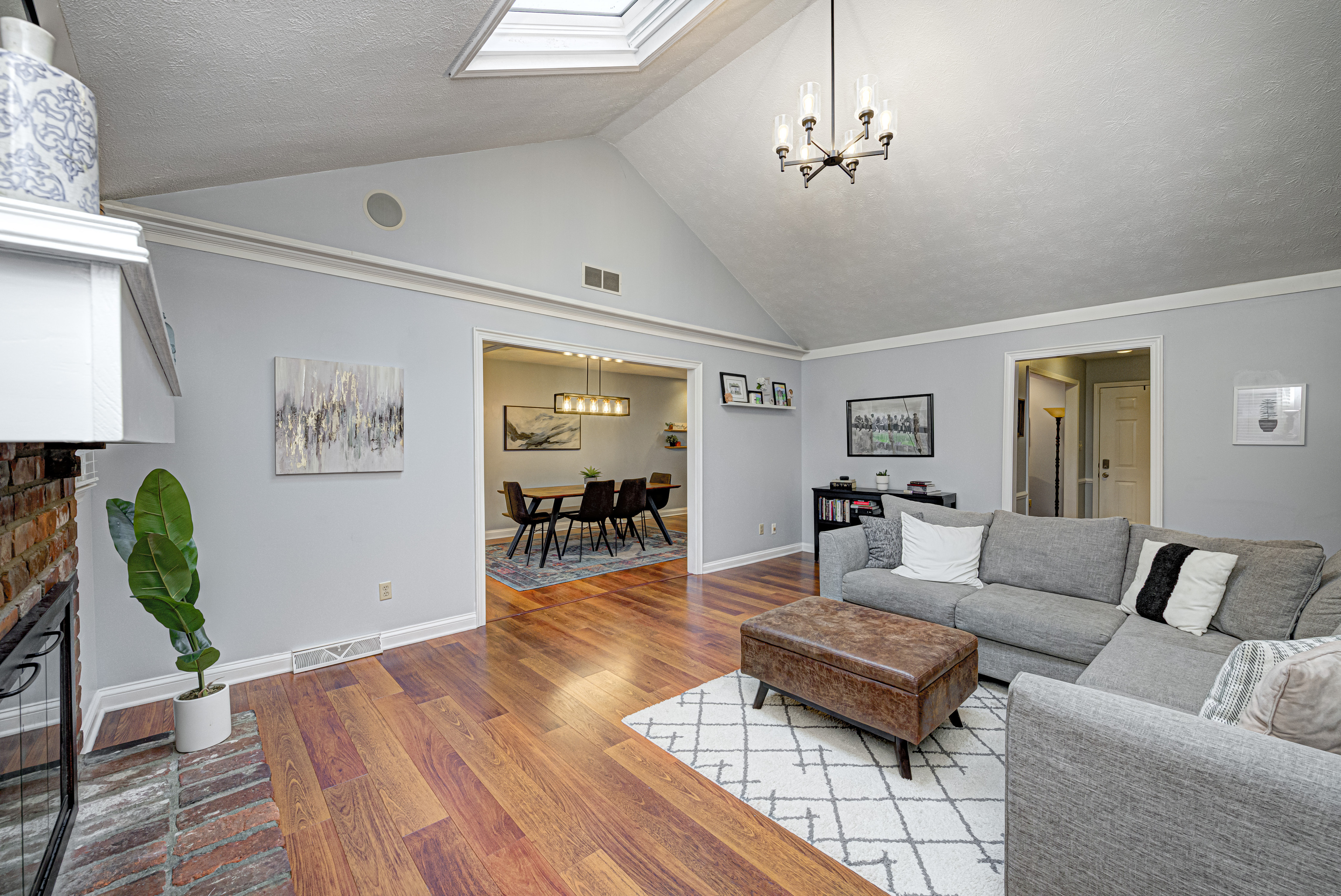6080 Redcoach Lane