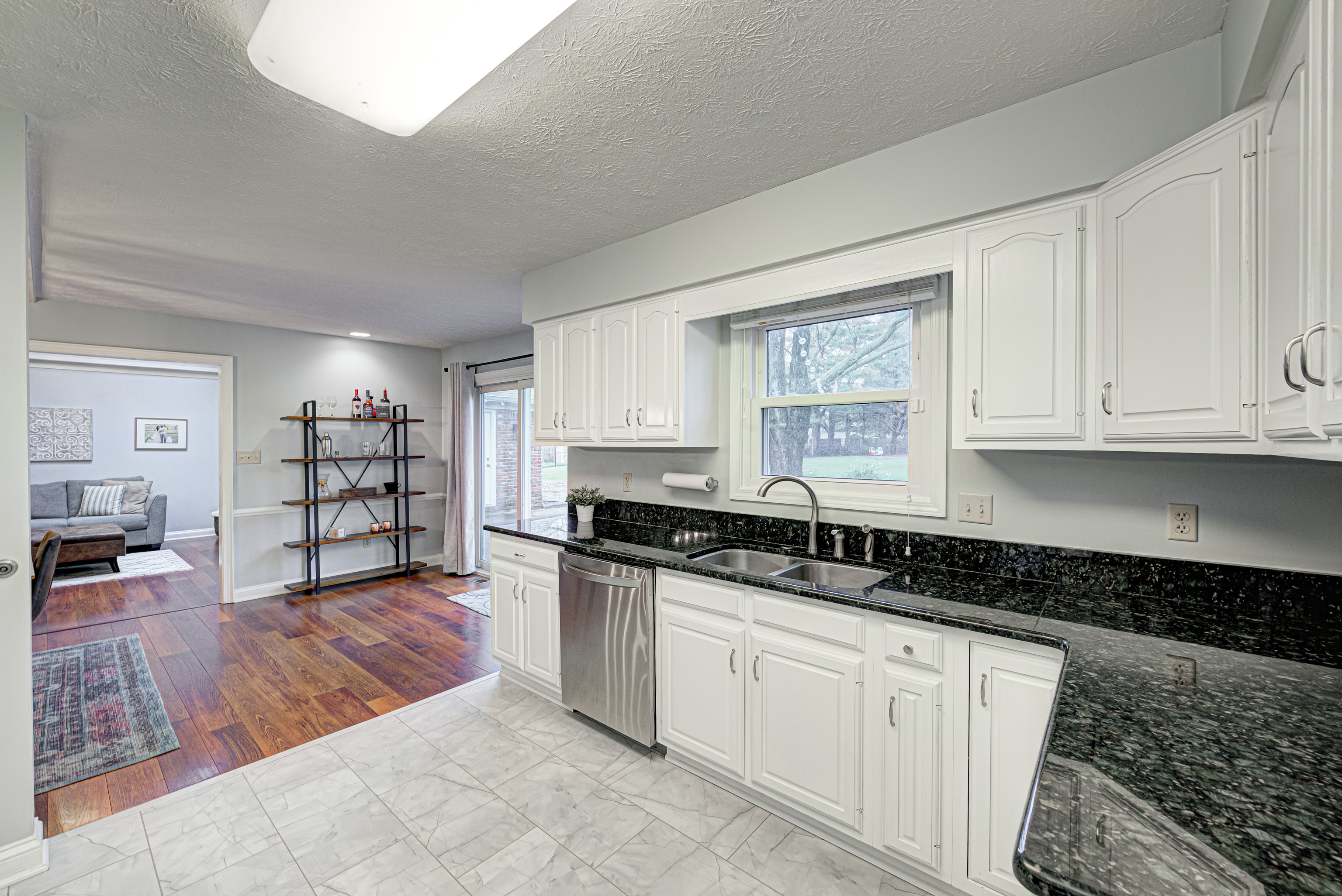 6080 Redcoach Lane
