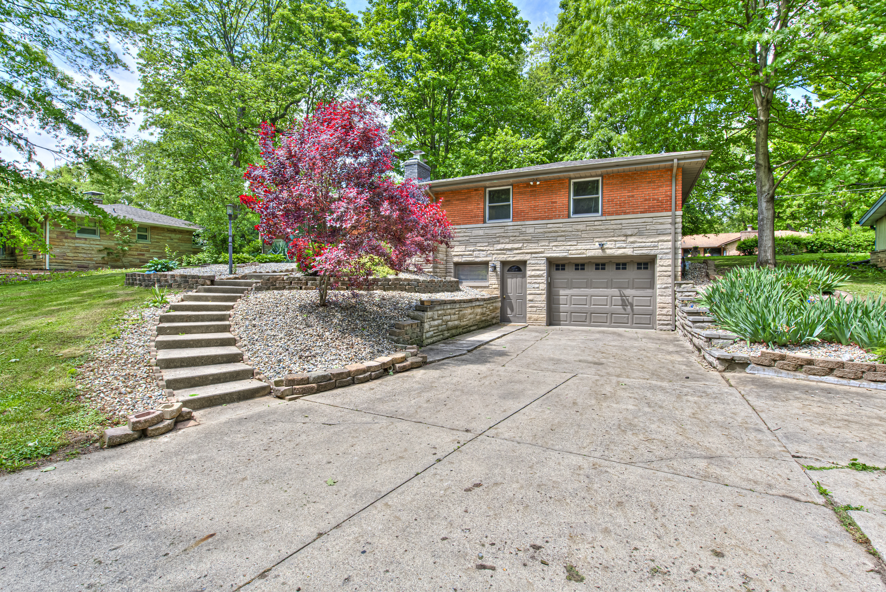 1333 N Nursery Road