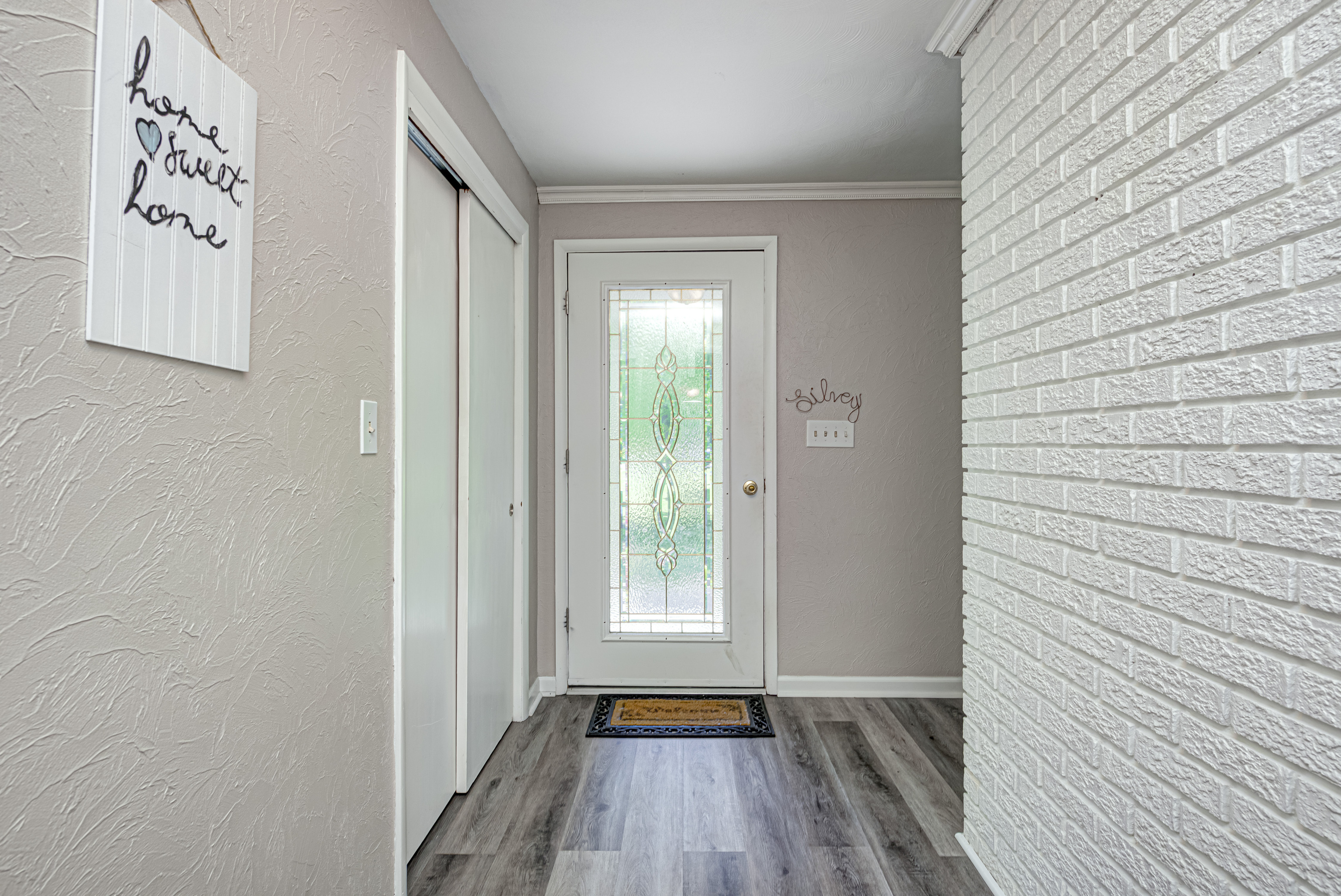1333 N Nursery Road