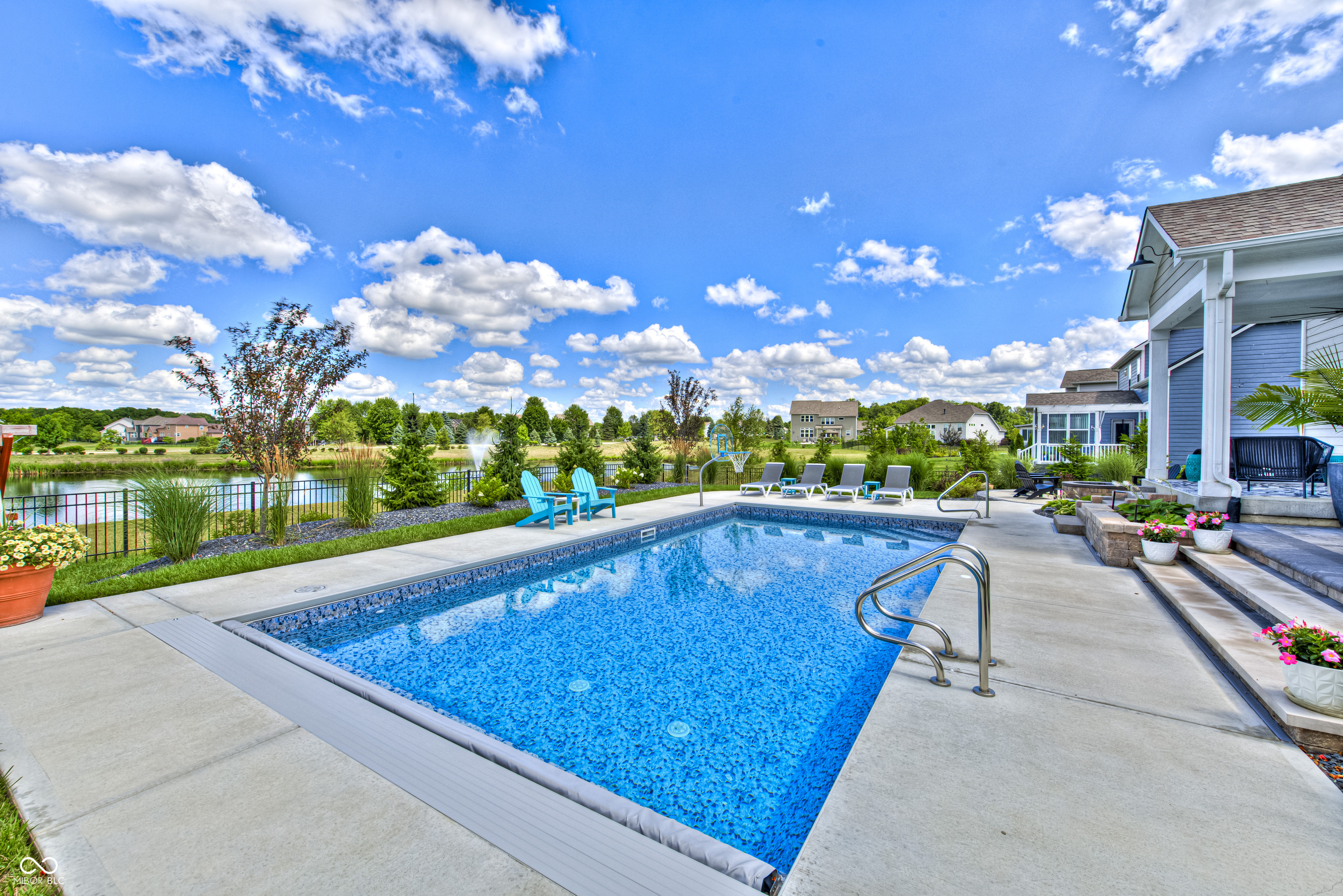5694 Pecan Court