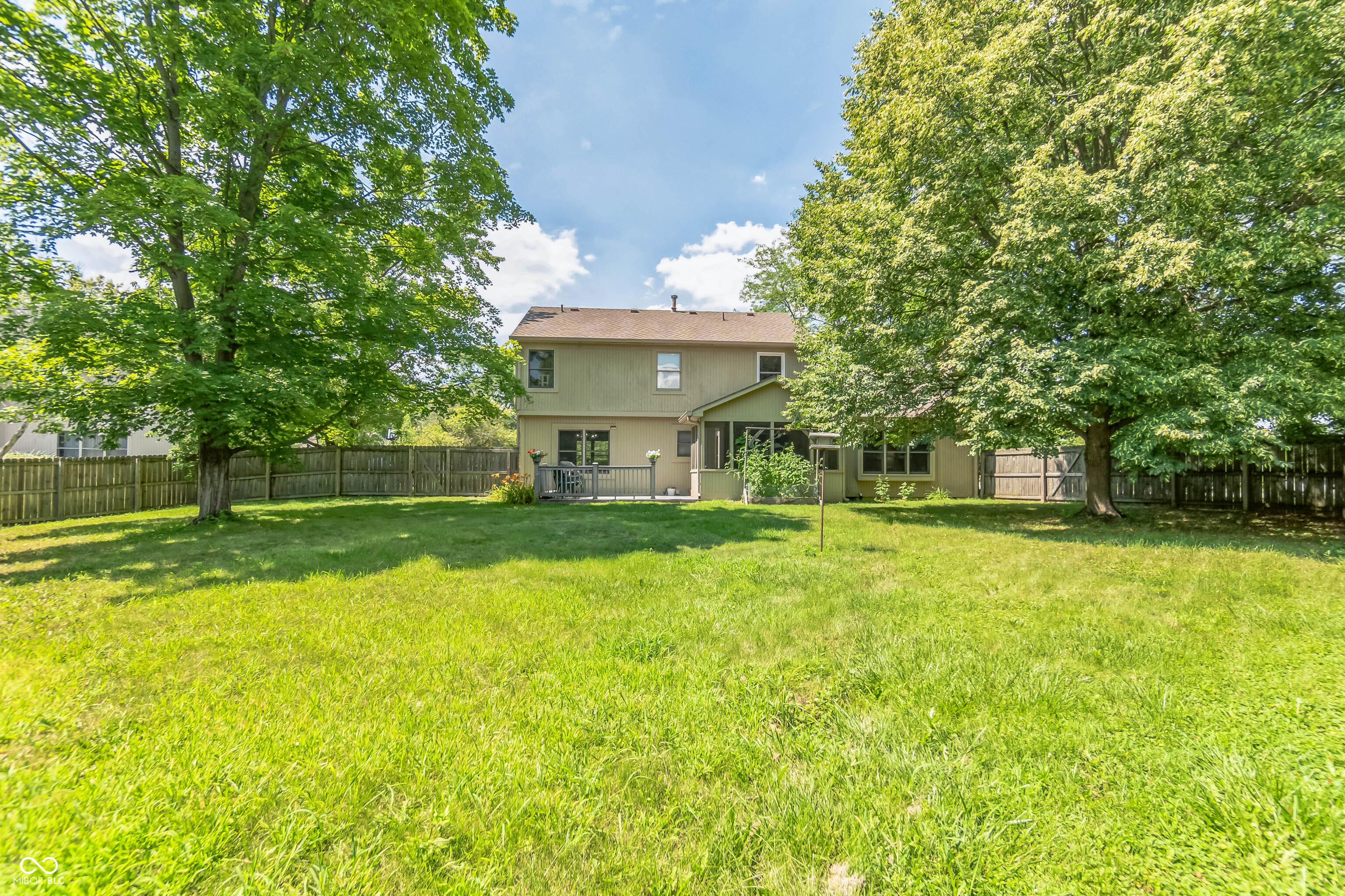 803 Meadow Crescent