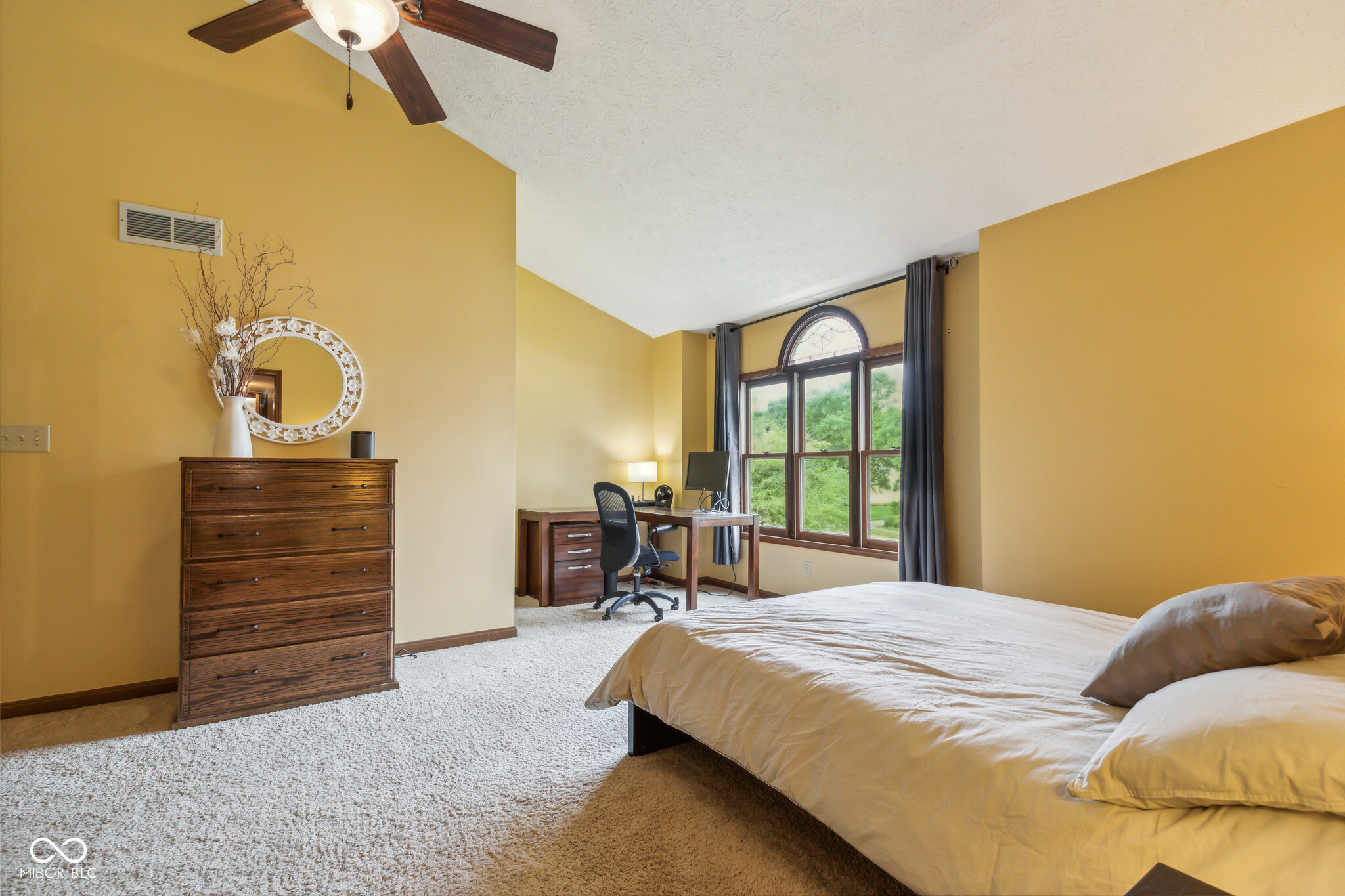 803 Meadow Crescent