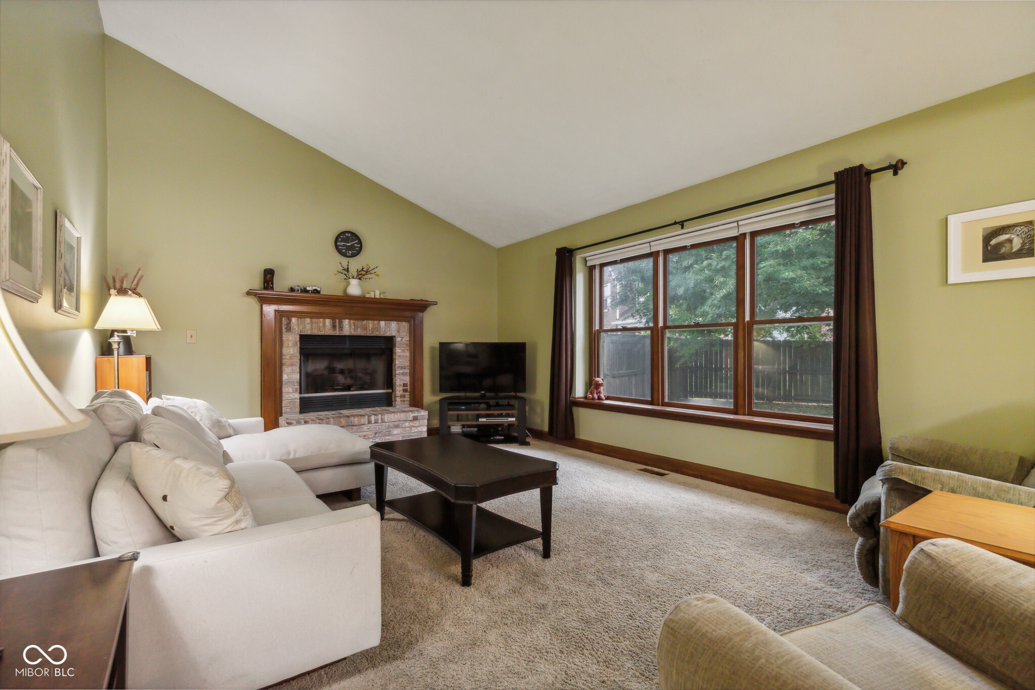 803 Meadow Crescent