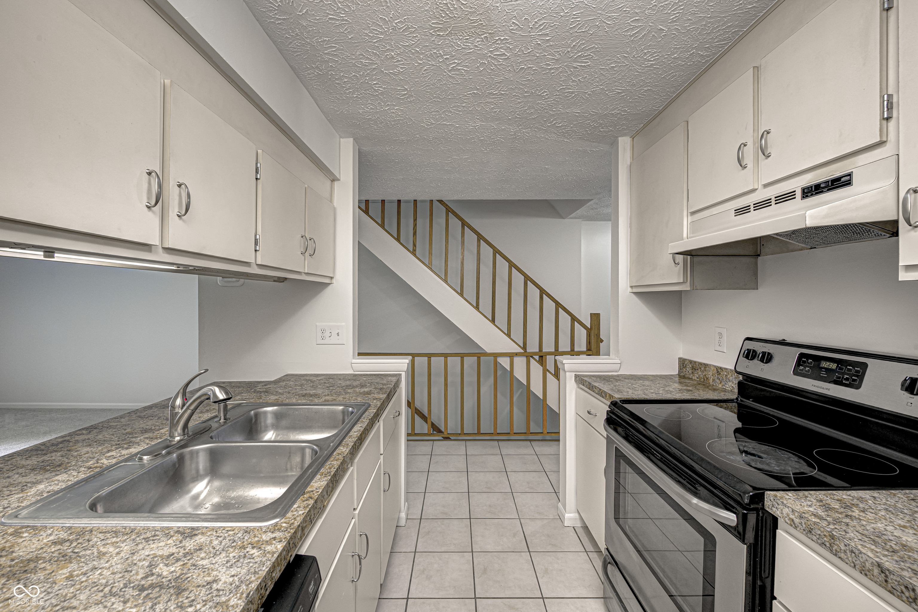 11537 Sunset Cove Lane