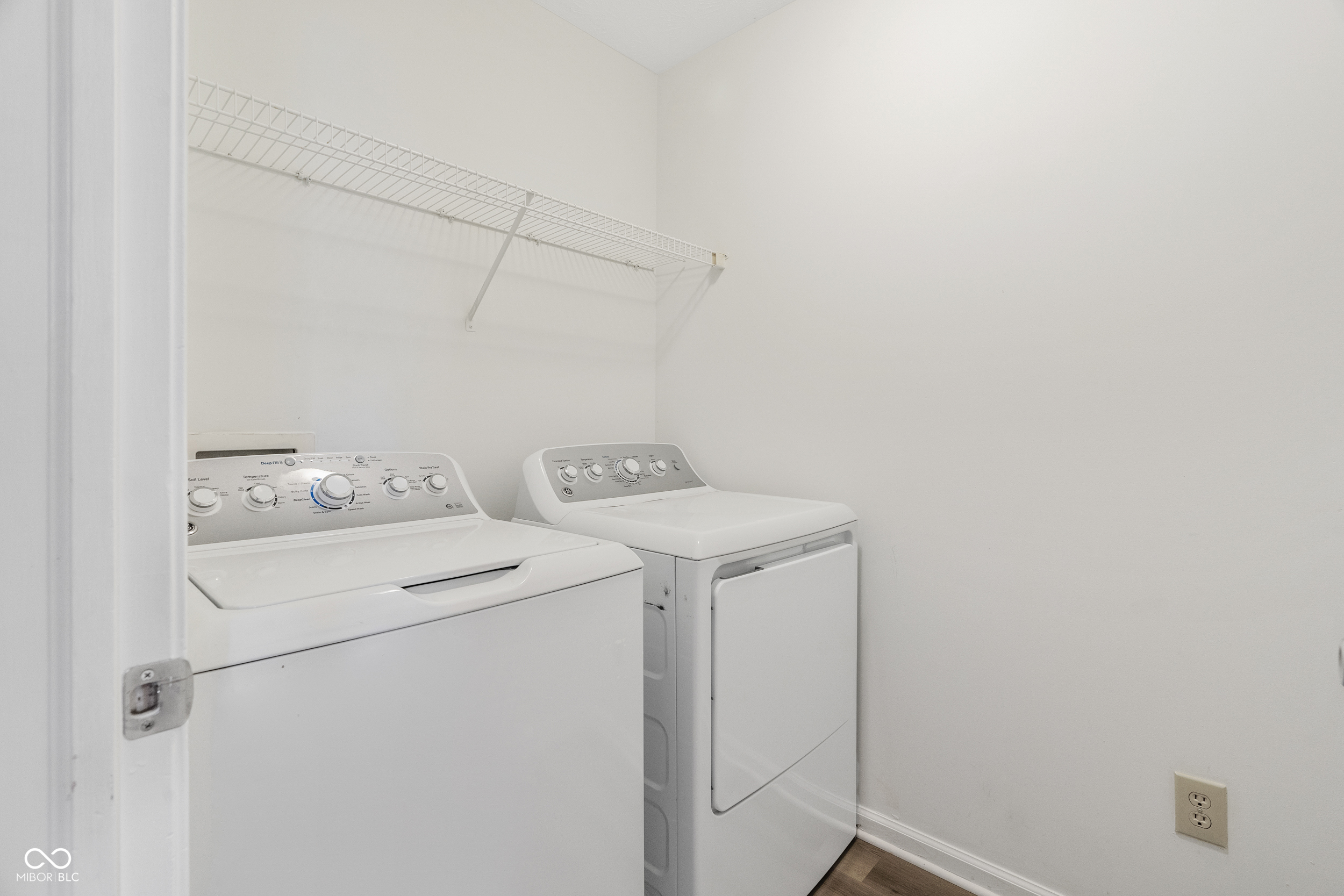 2033 W 65th Street