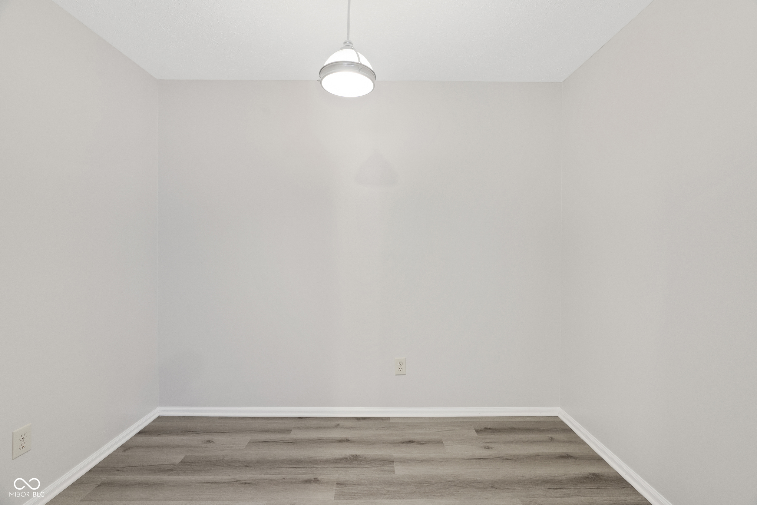2033 W 65th Street