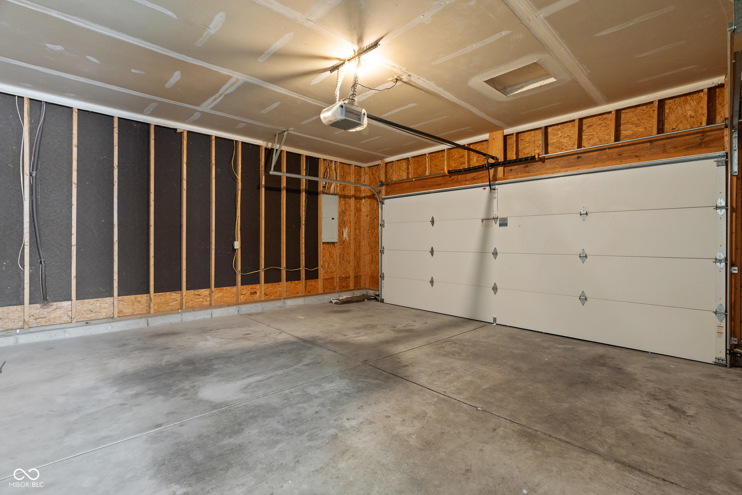 2033 W 65th Street