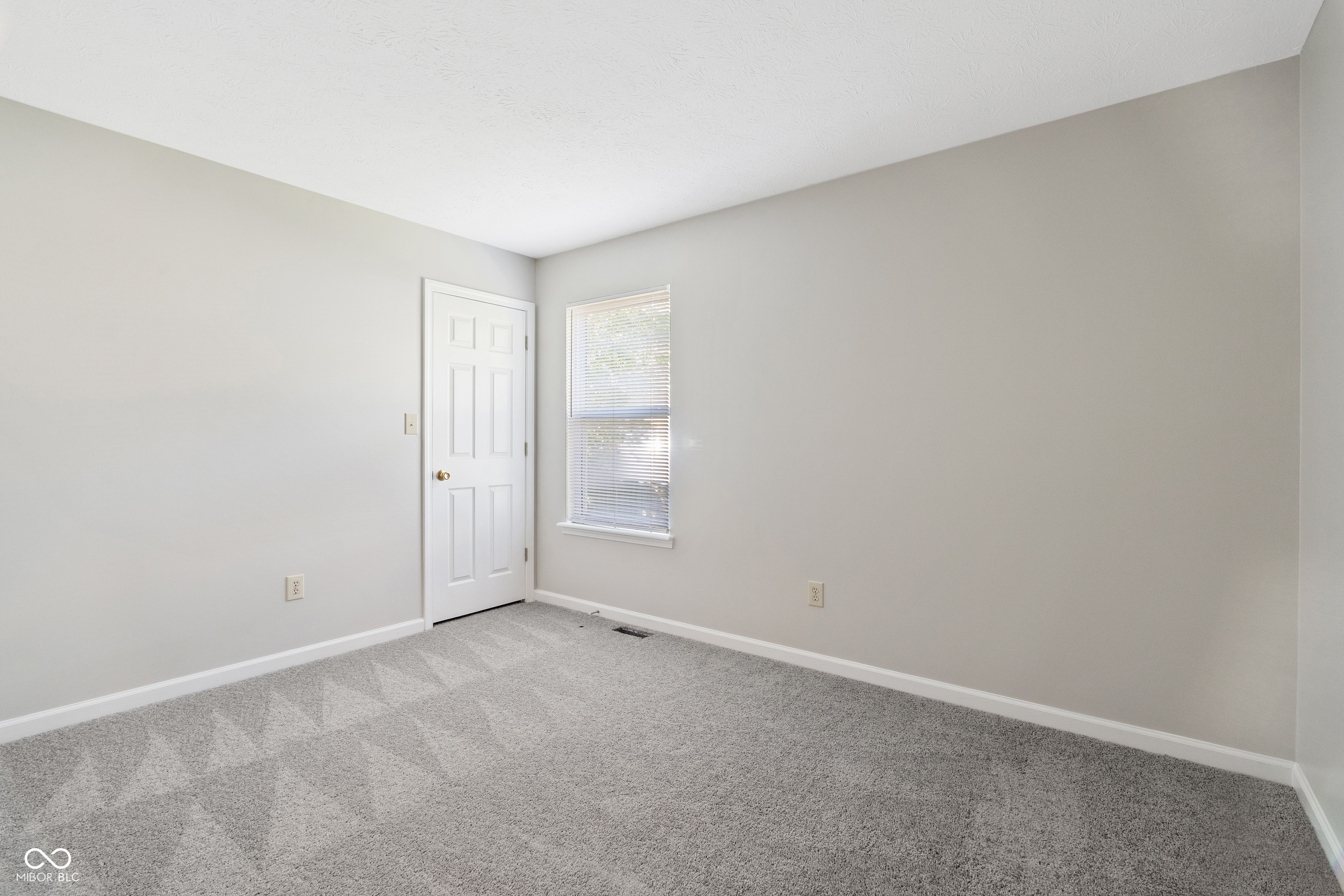 2033 W 65th Street