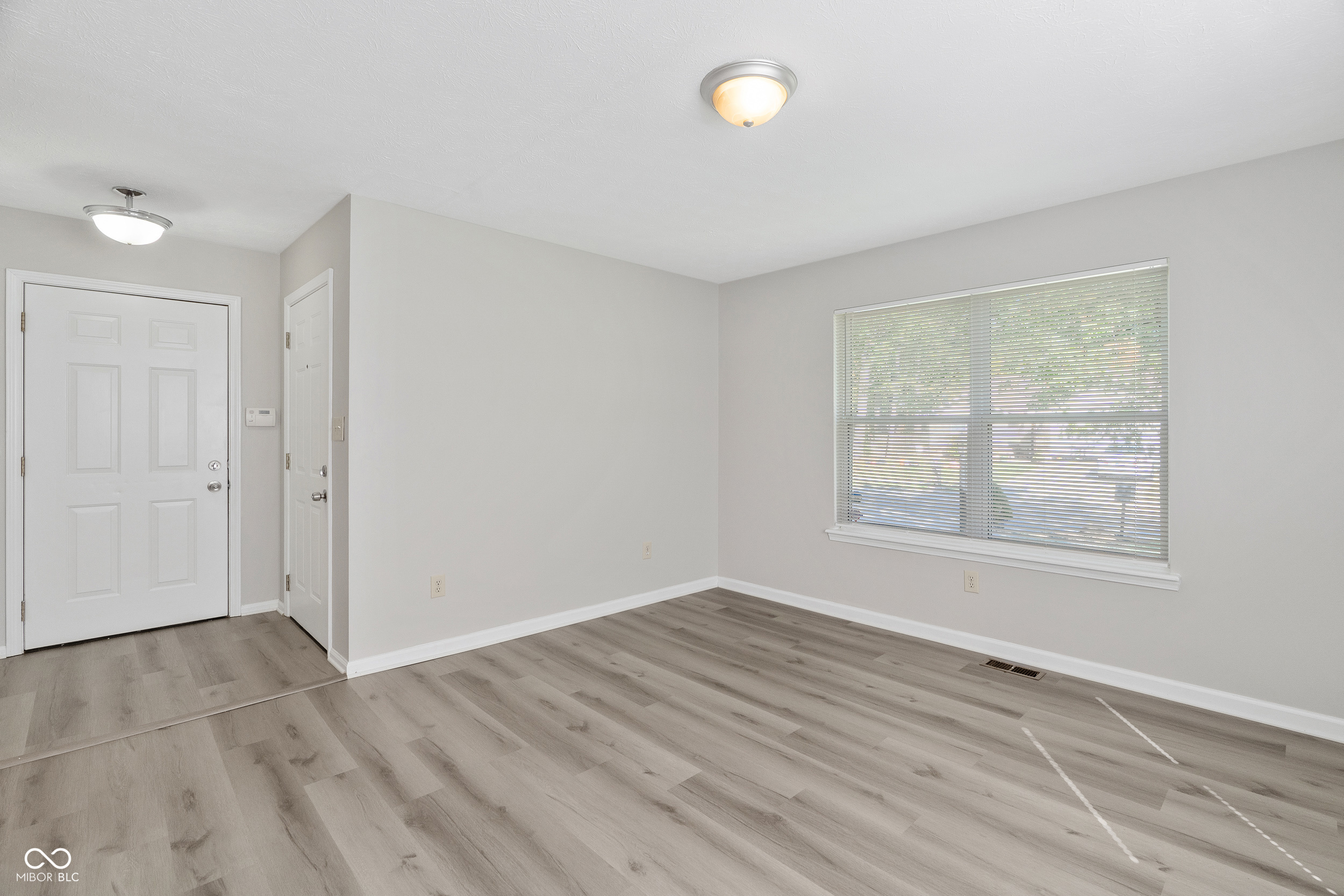 2033 W 65th Street