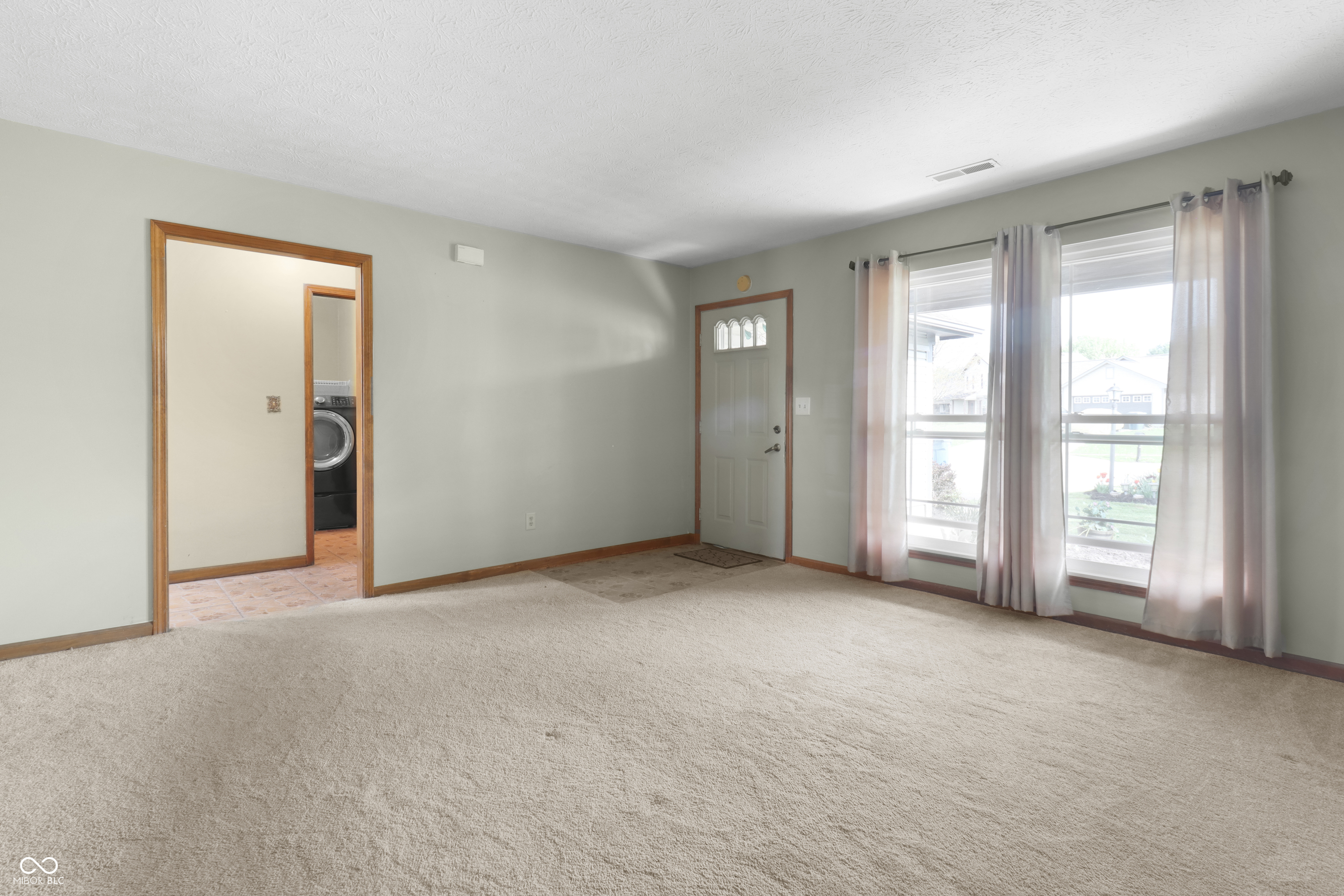 2102 Coldwater Circle