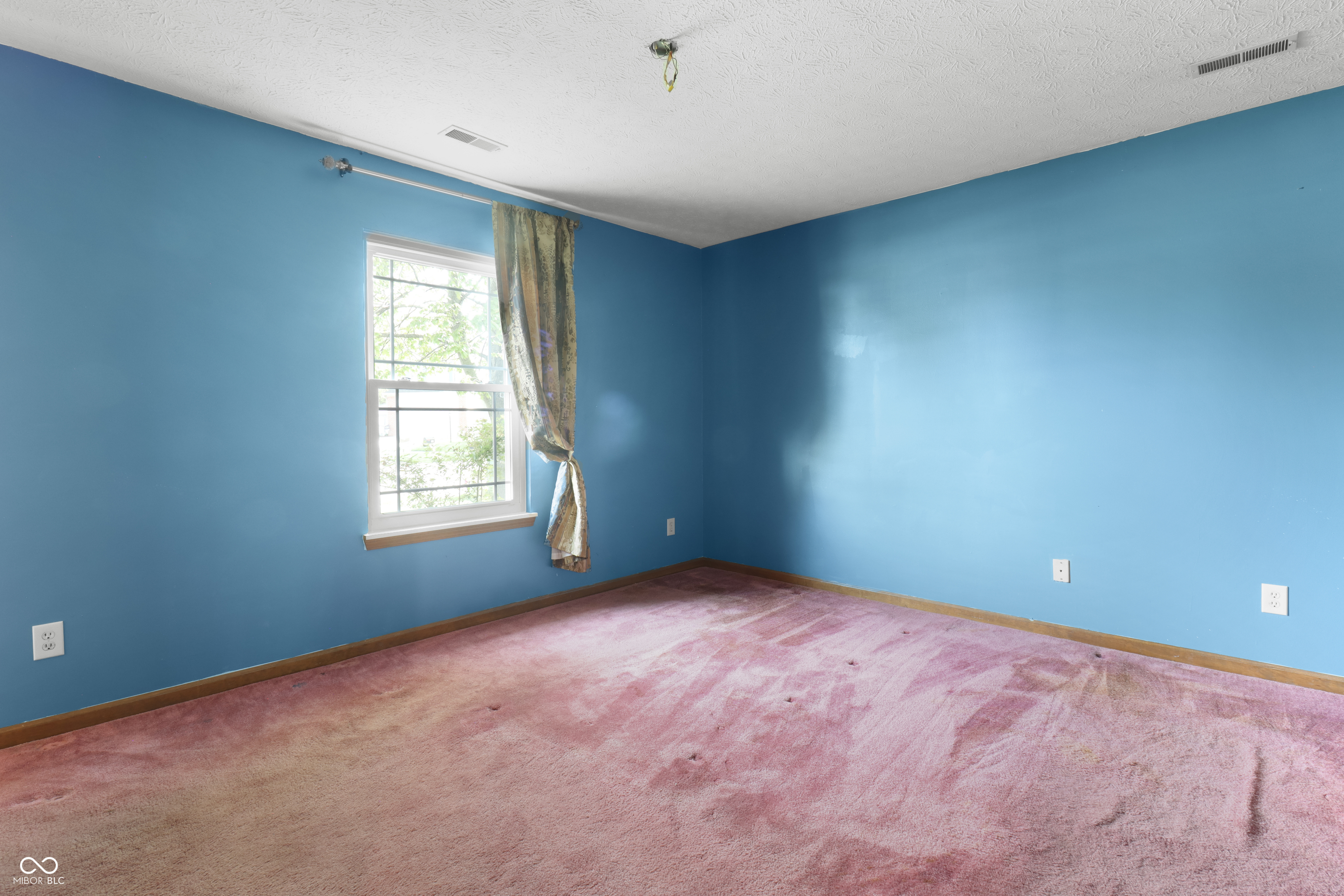 2102 Coldwater Circle