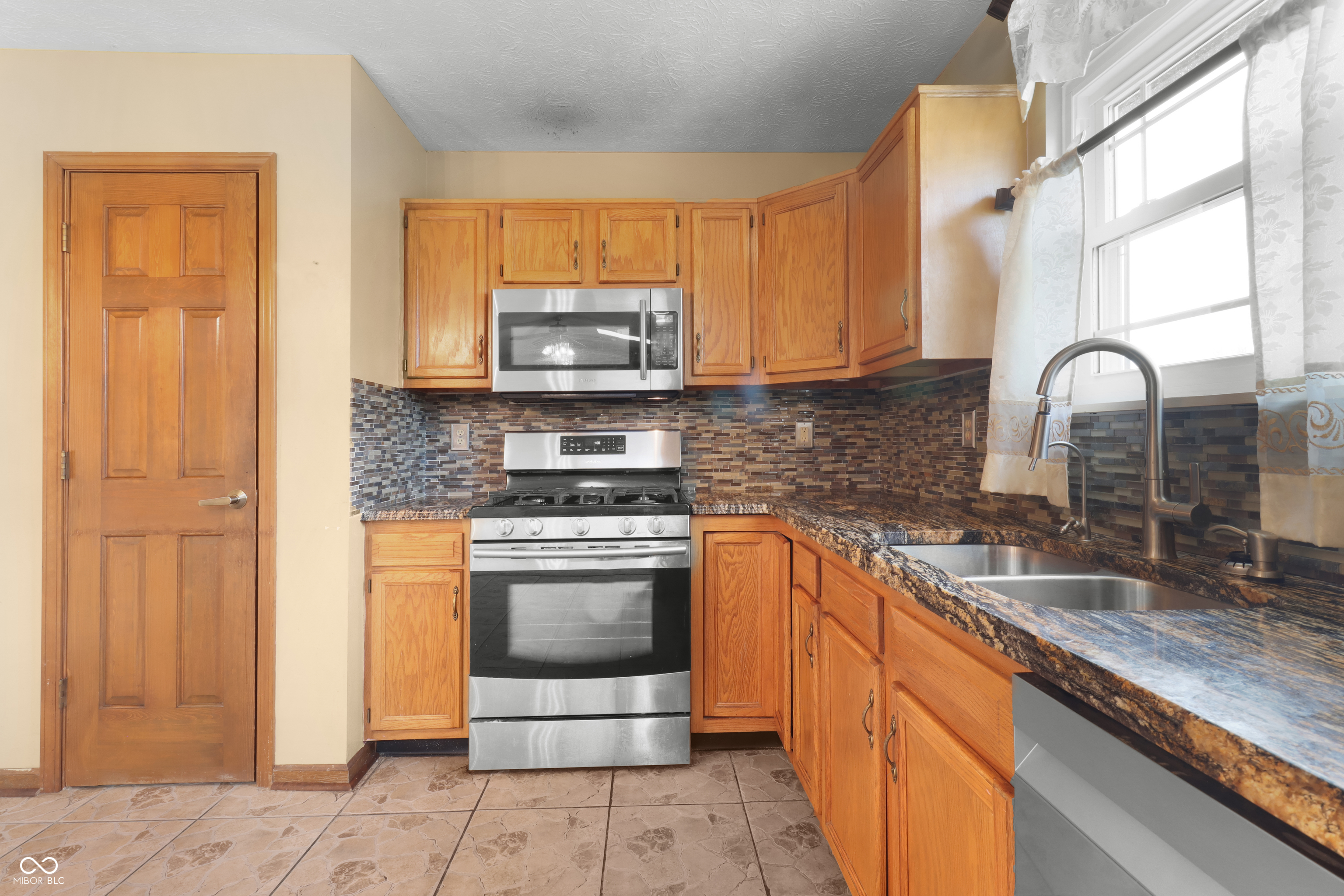 2102 Coldwater Circle