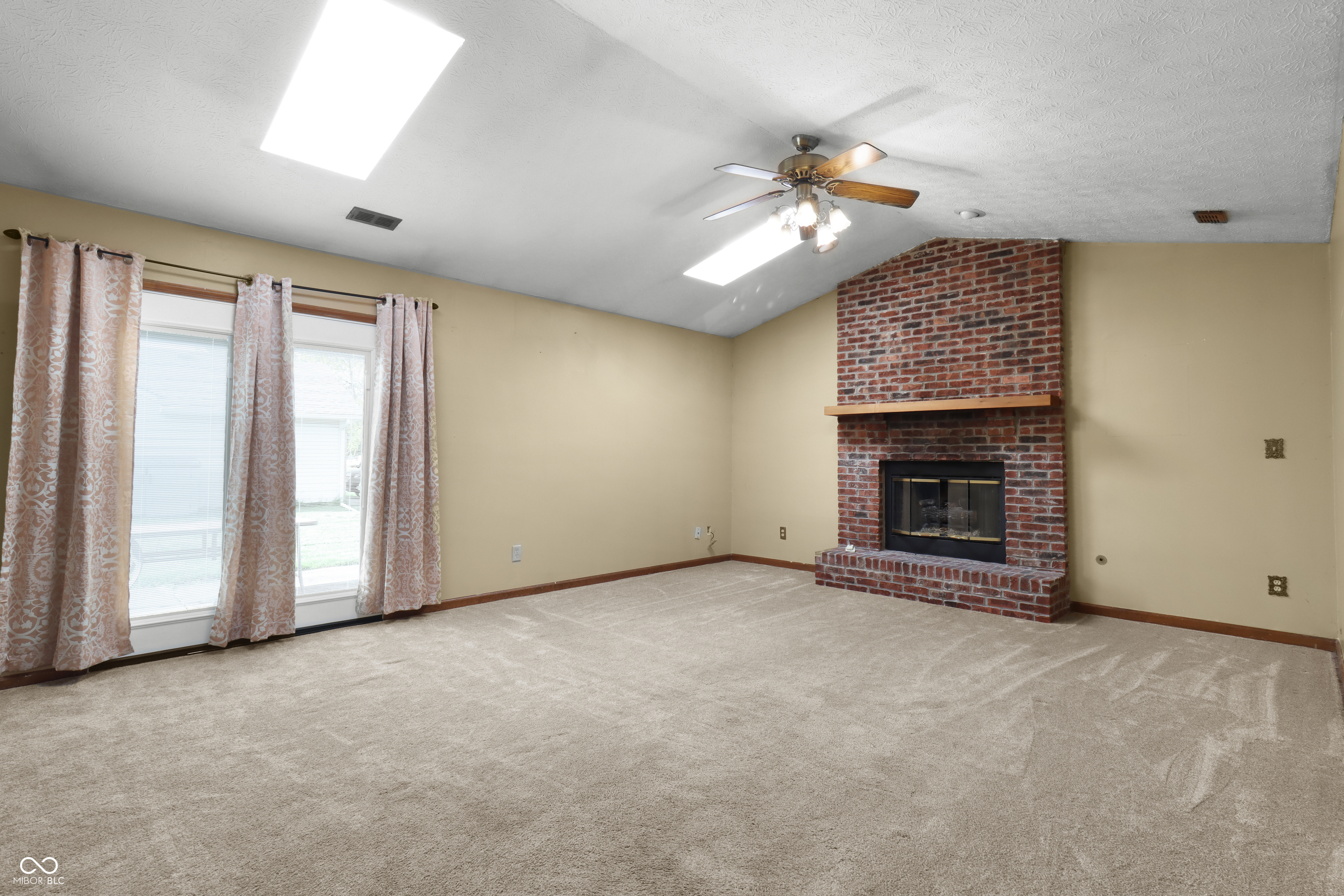2102 Coldwater Circle