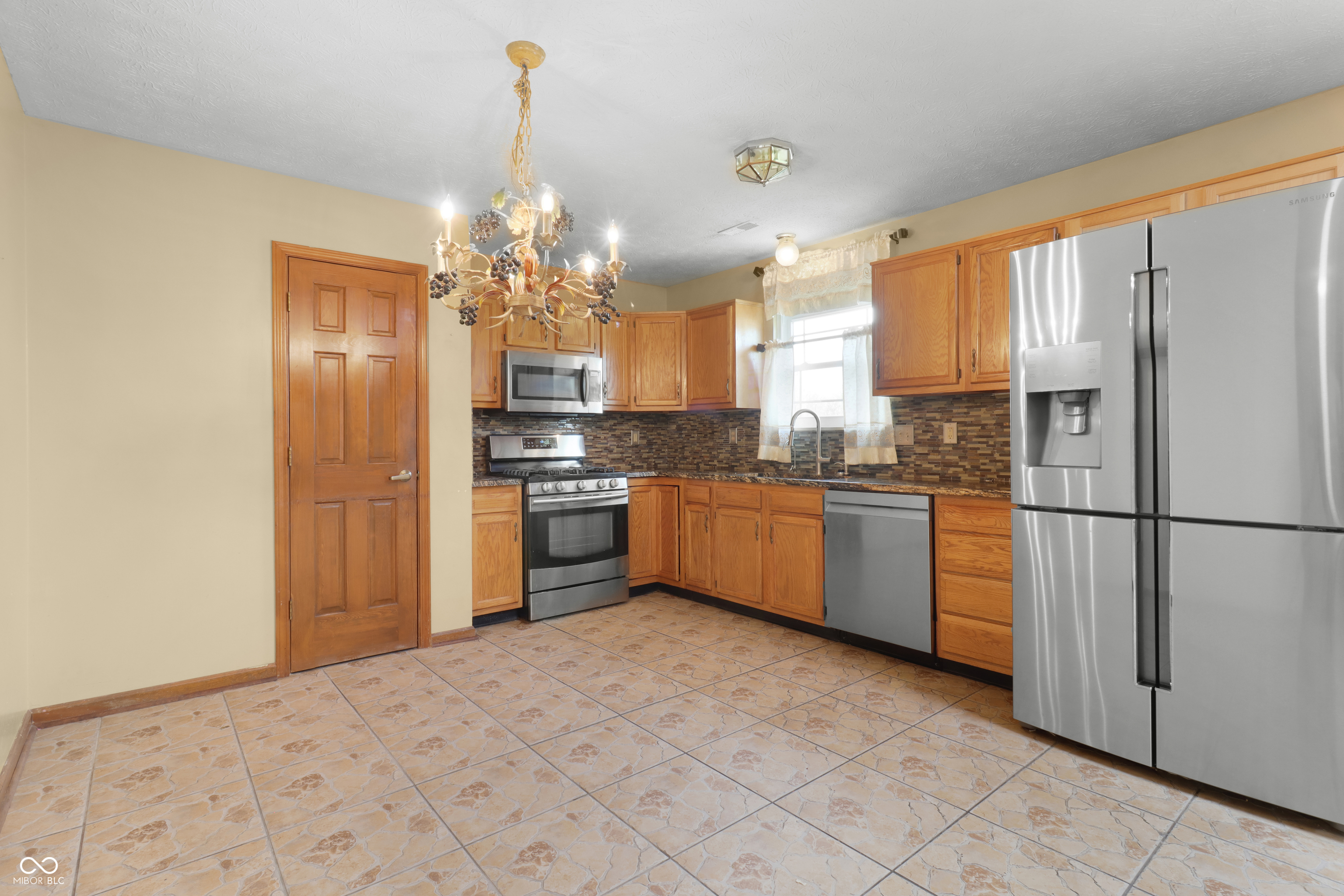 2102 Coldwater Circle