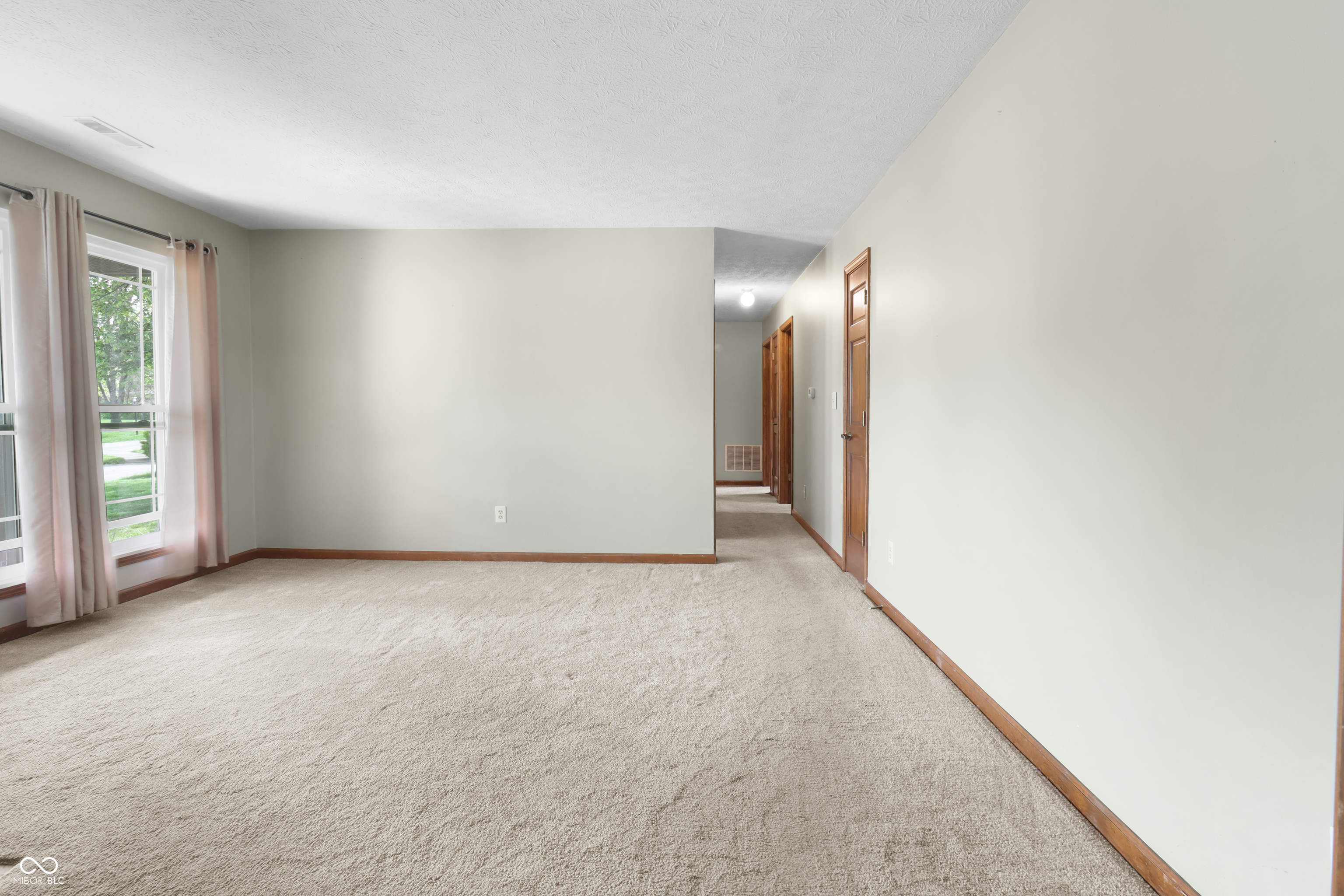 2102 Coldwater Circle