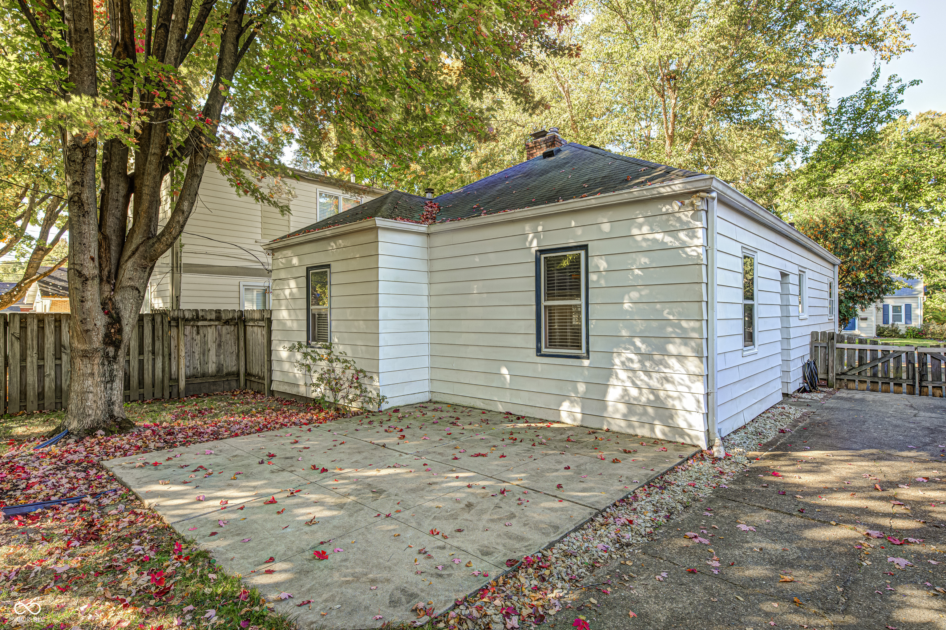 6115 Indianola Avenue
