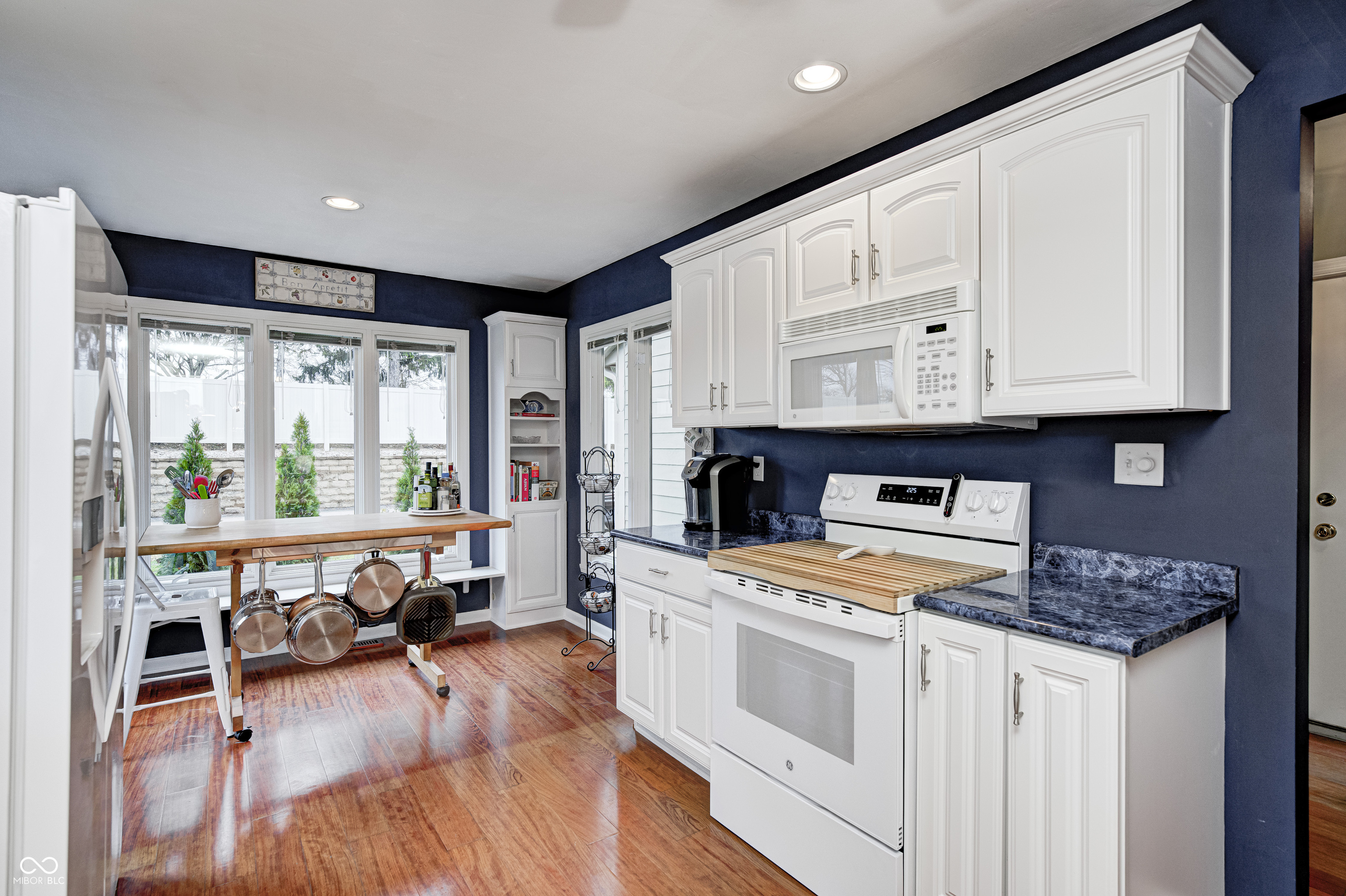 3305 Bay Point Drive