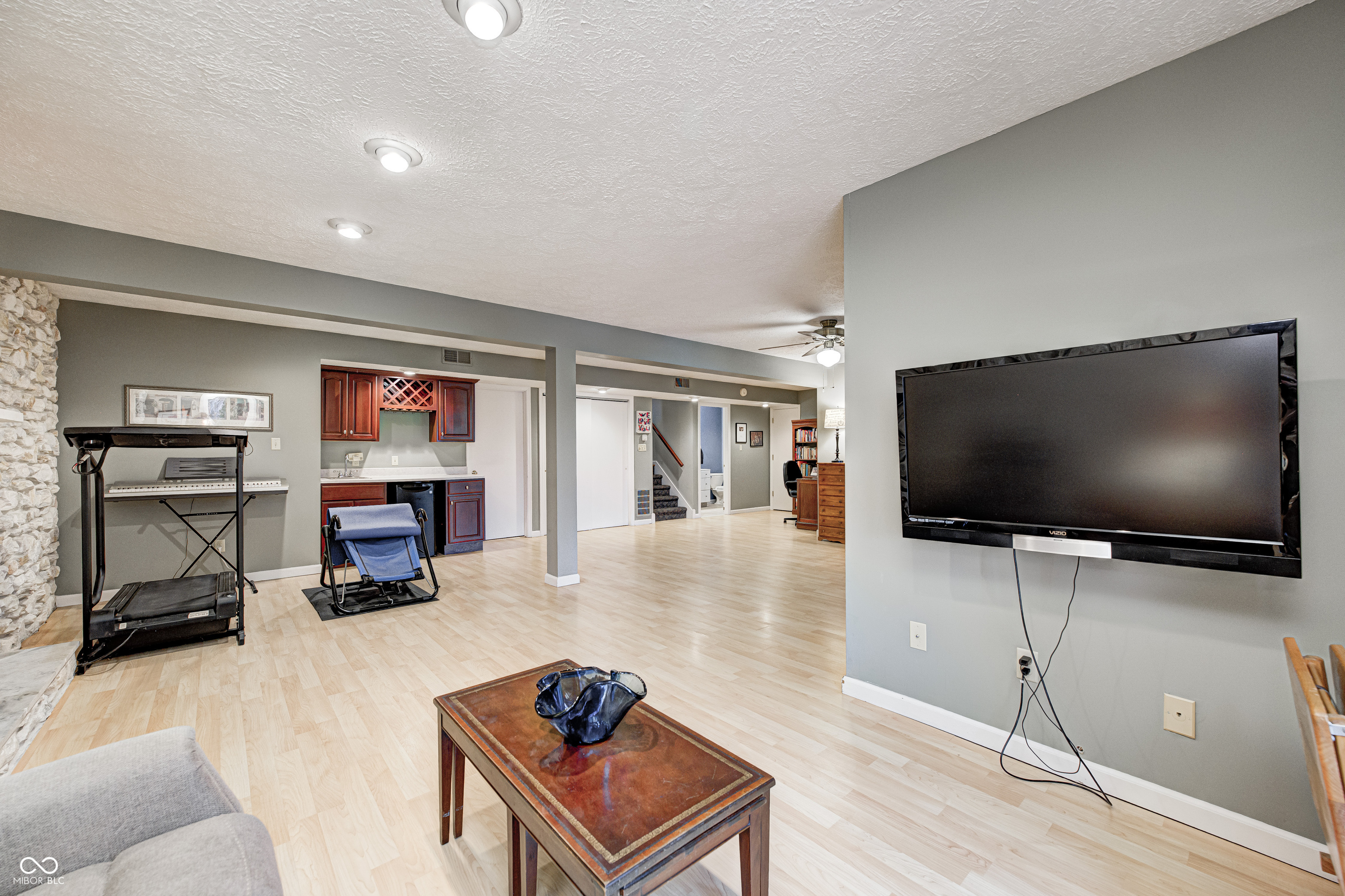 3305 Bay Point Drive
