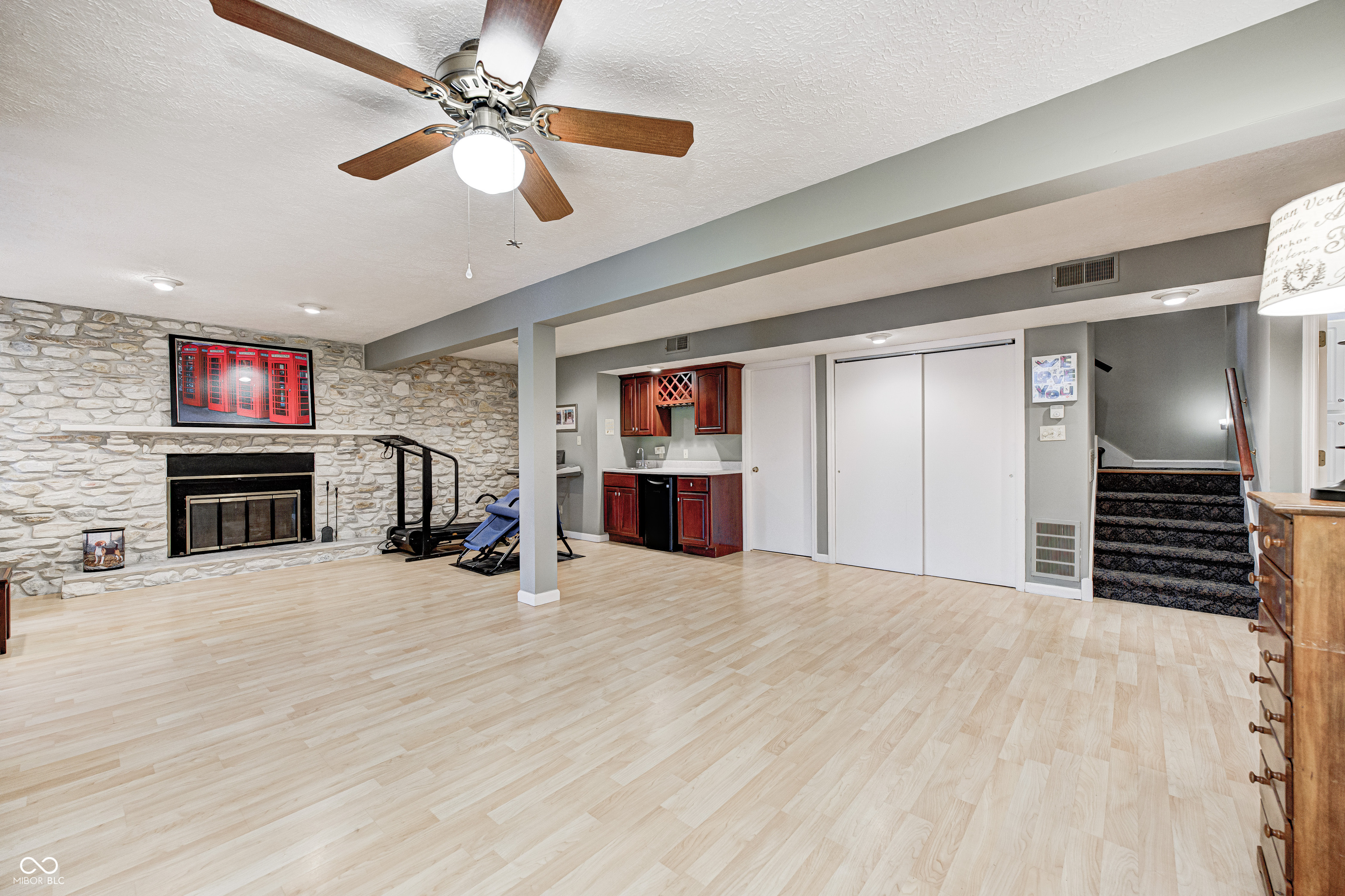 3305 Bay Point Drive
