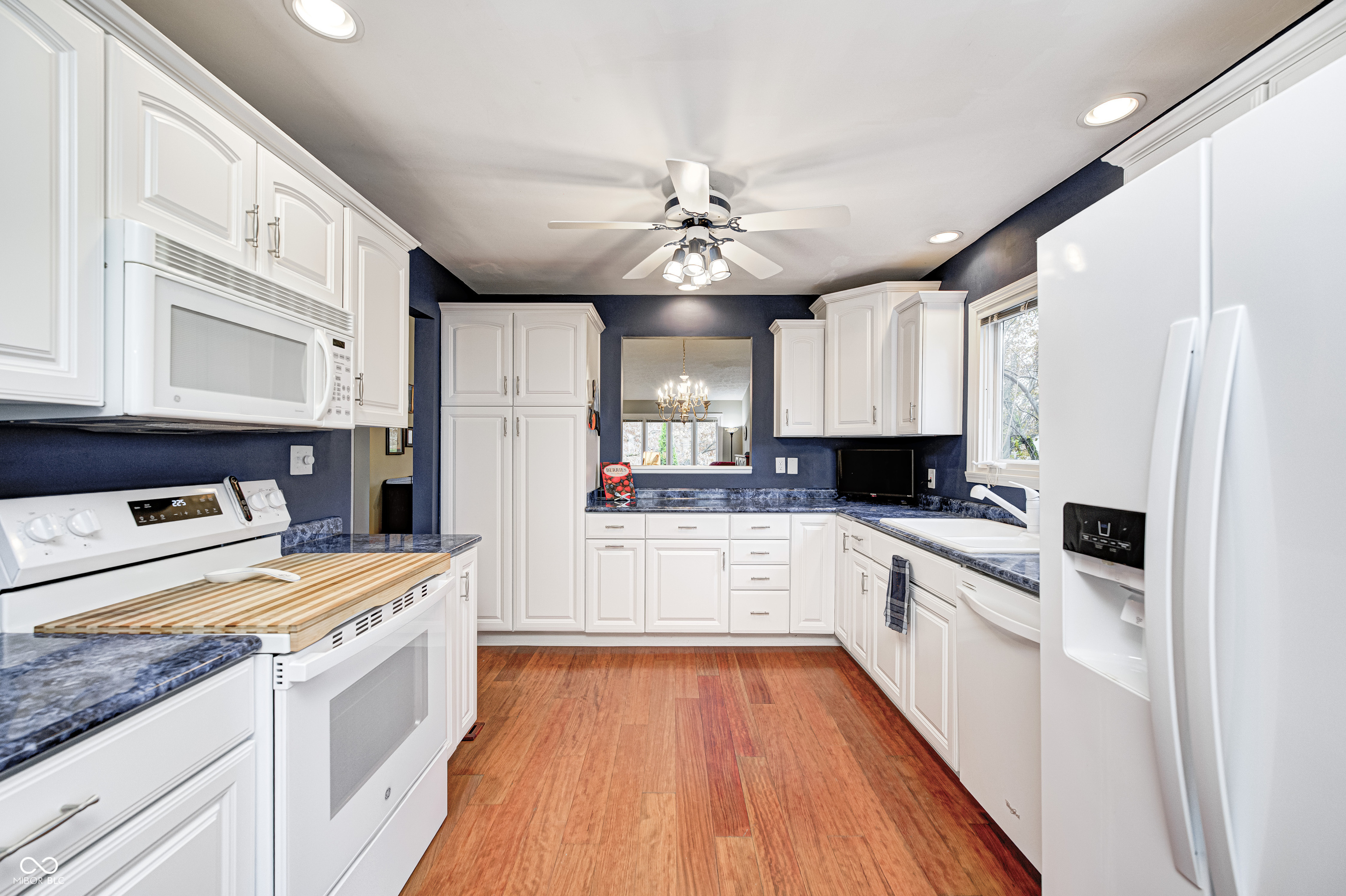 3305 Bay Point Drive