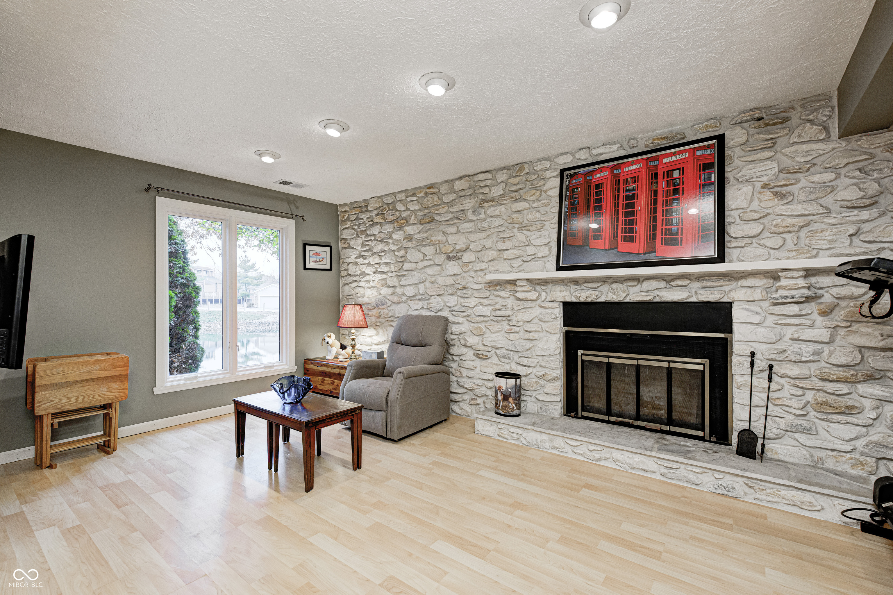 3305 Bay Point Drive