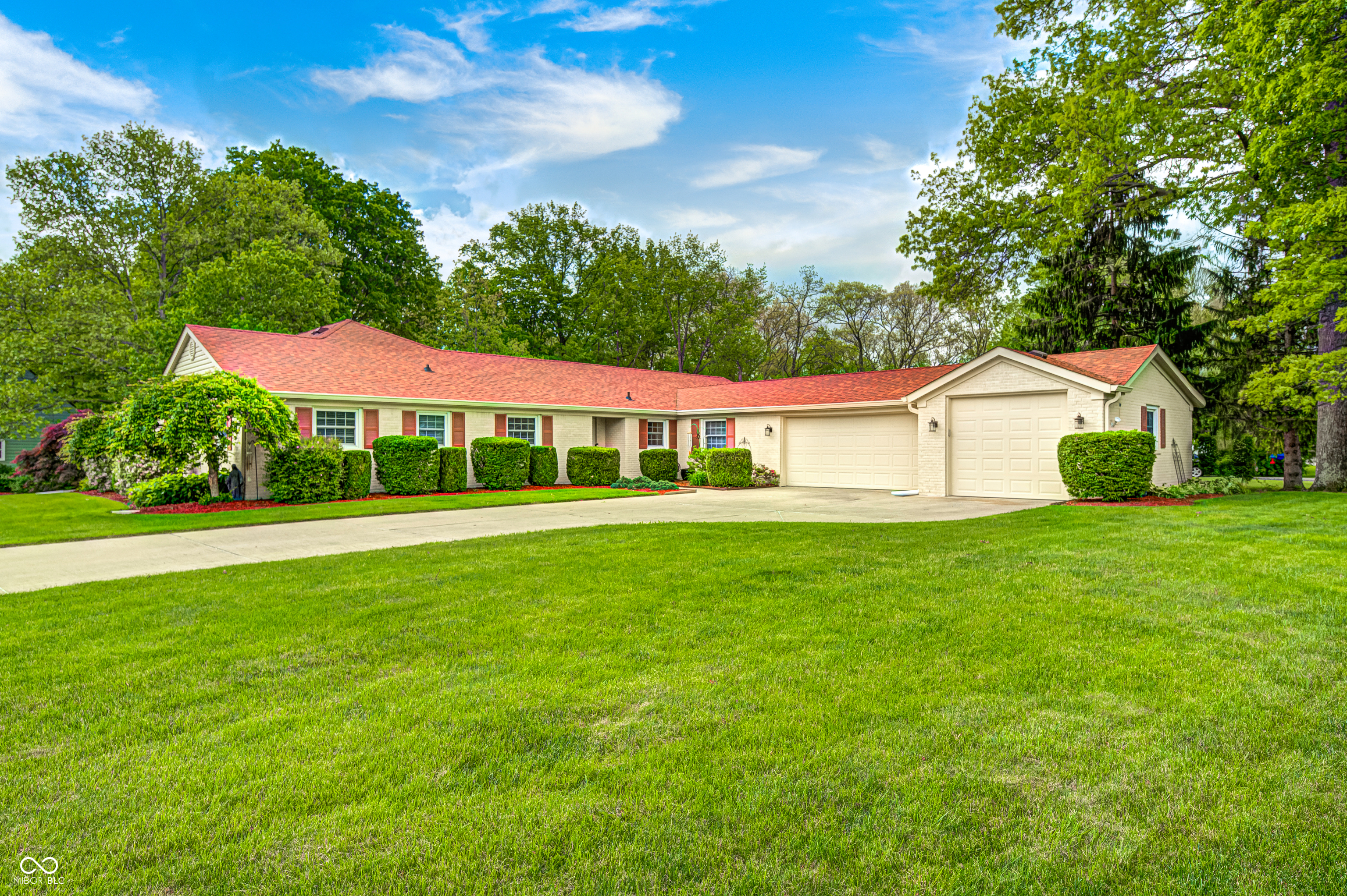 8005 Hilltop Lane