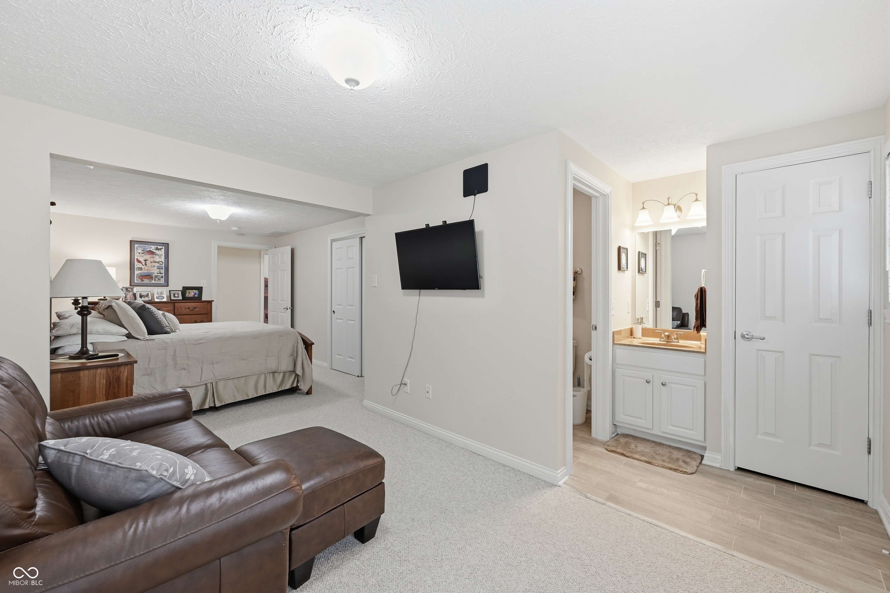 8005 Hilltop Lane