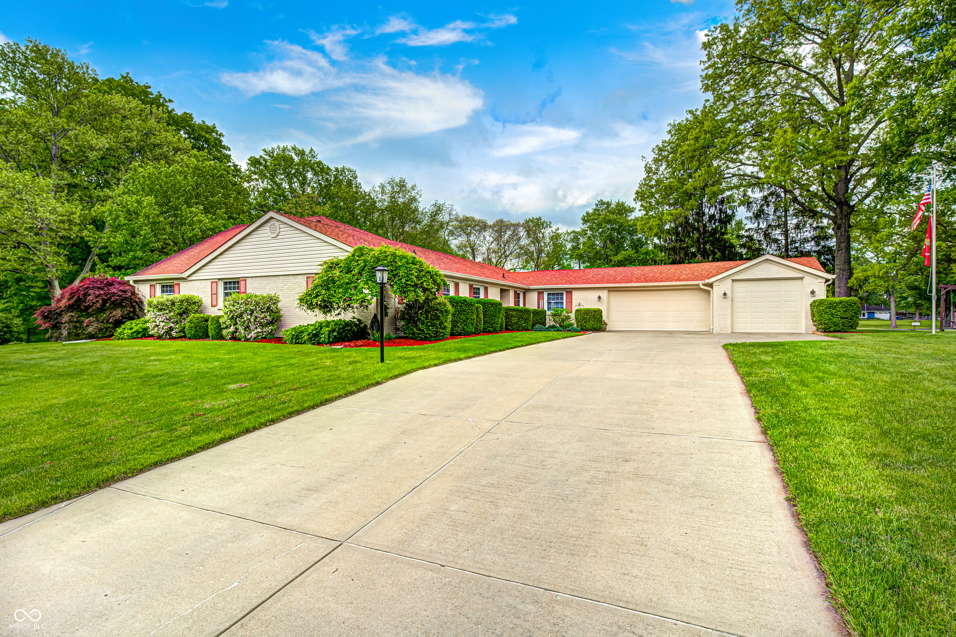 8005 Hilltop Lane