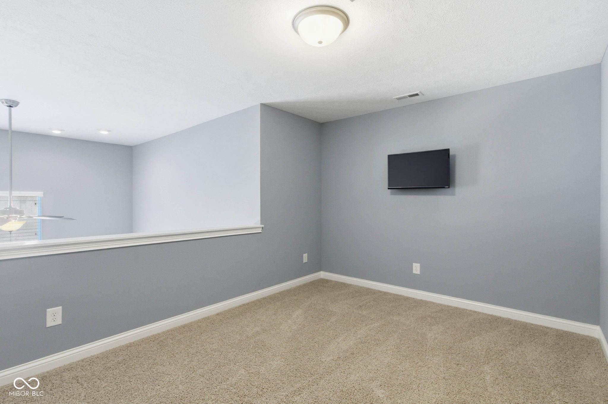 9733 Windy Lane Unit: 100
